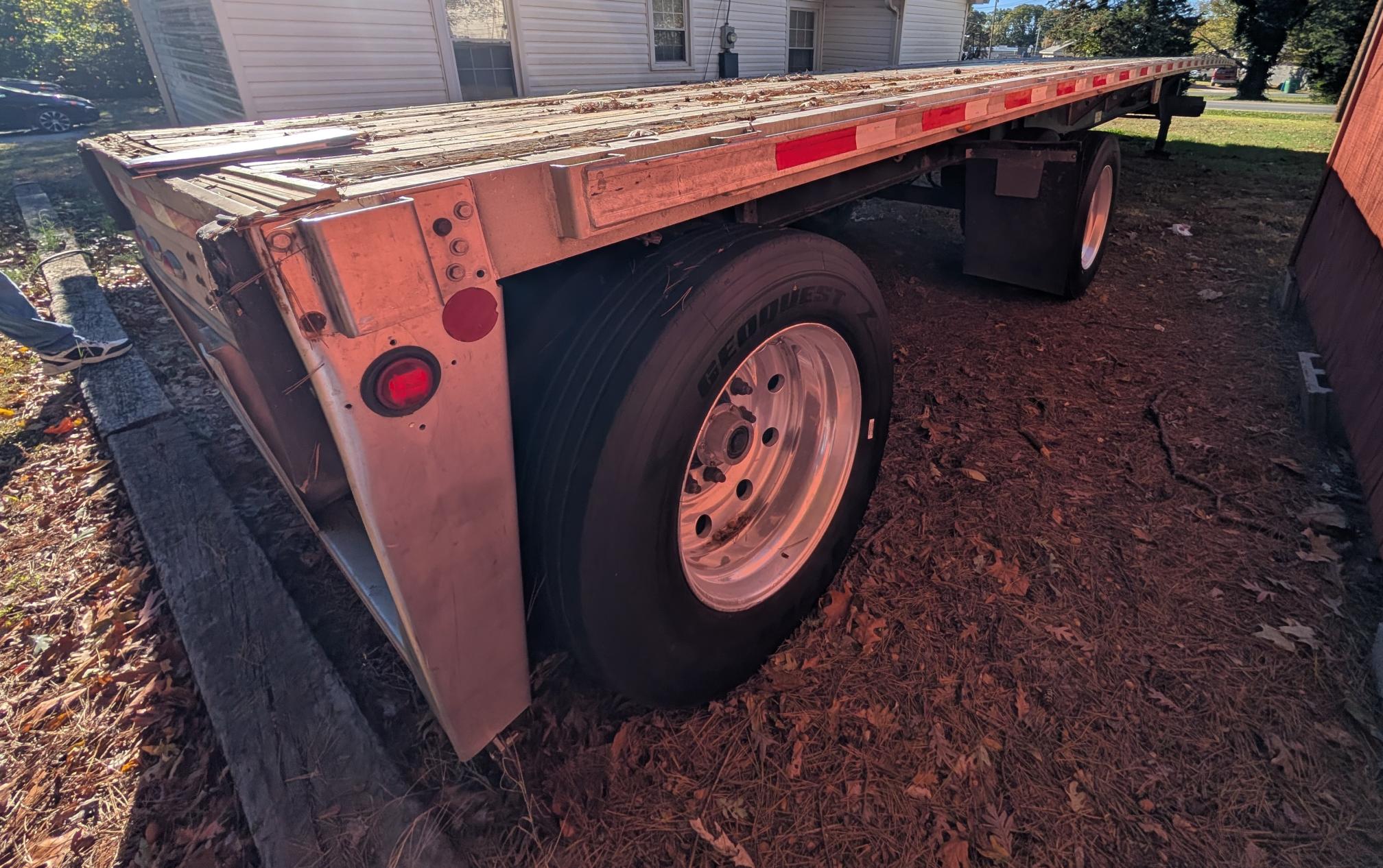 2005 FONTAINE 48 - view 2 of 30