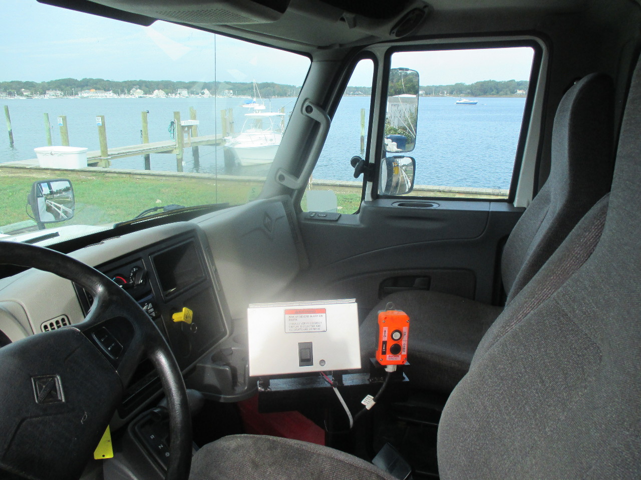 2017 INTERNATIONAL 4300 Attenuator - view 15 of 20