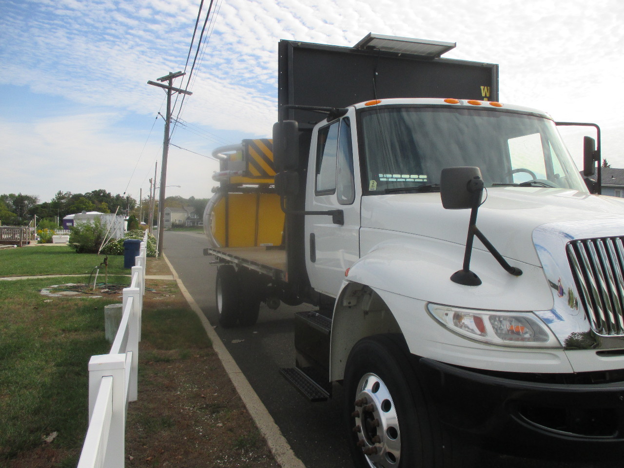2017 INTERNATIONAL 4300 Attenuator - view 3 of 20
