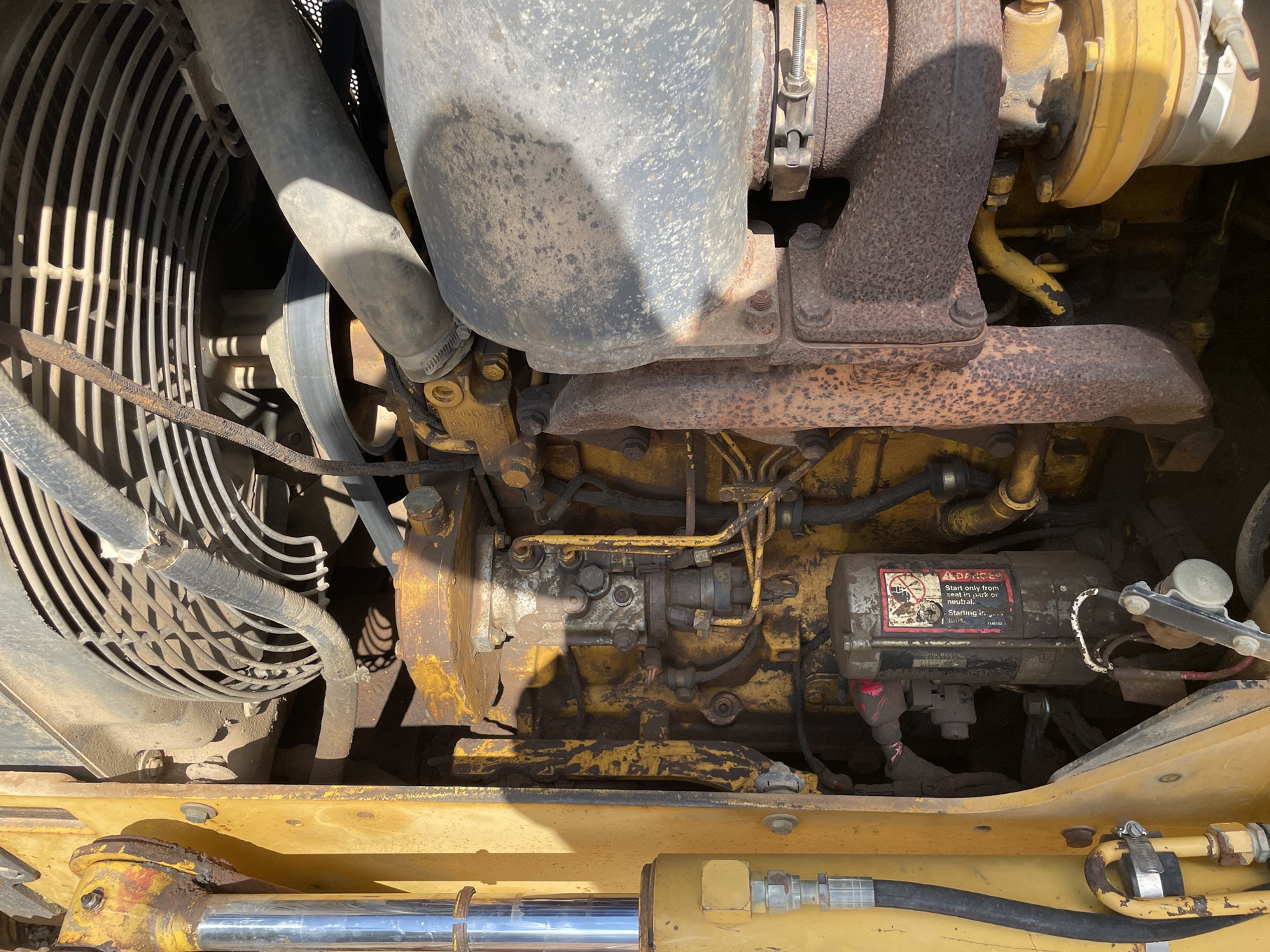 2002 DEERE 550H LGP - view 16 of 23