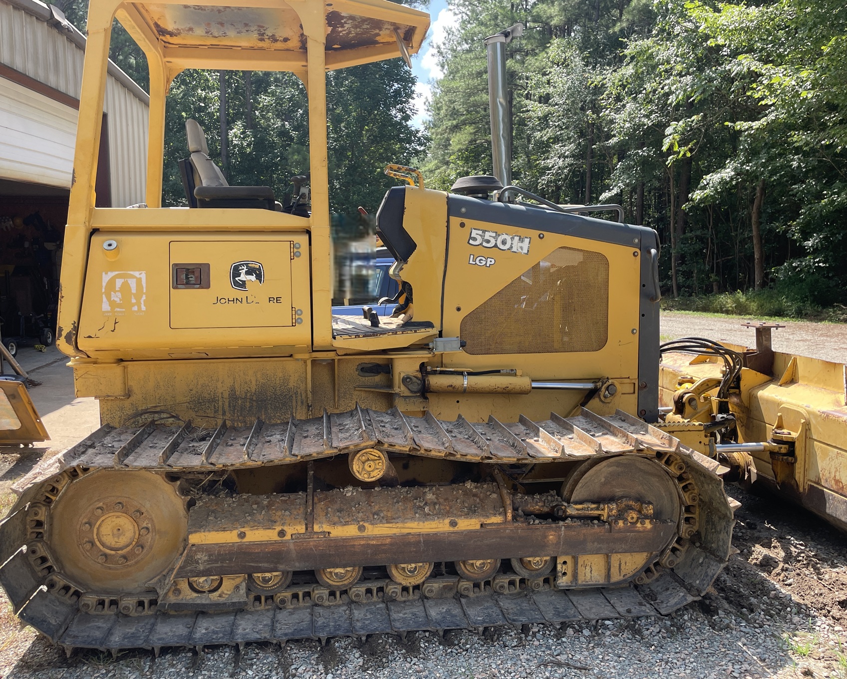 2002 DEERE 550H LGP - view 1 of 23