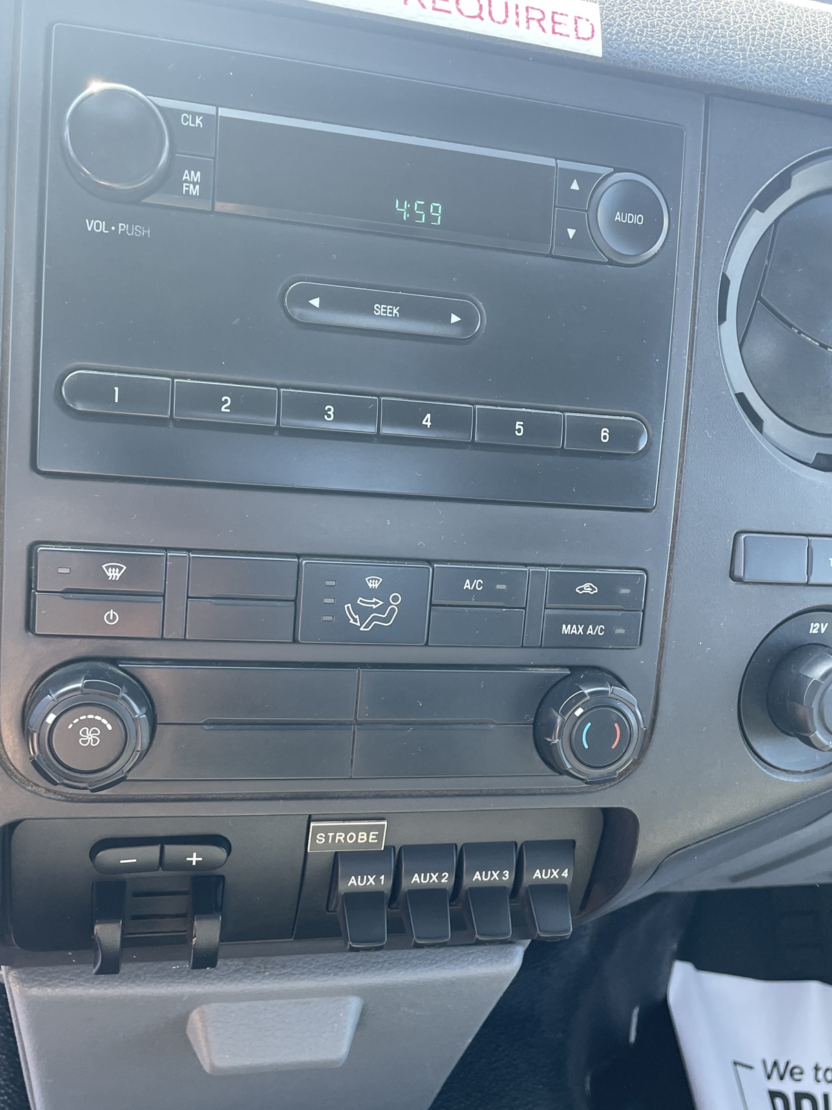 2012 FORD F550 Flatbed Liftgate - view 4 of 5