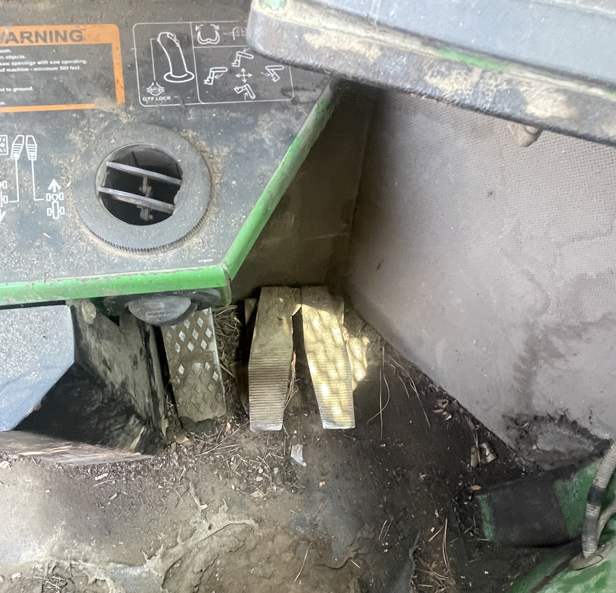 2017 DEERE 843K - view 4 of 4