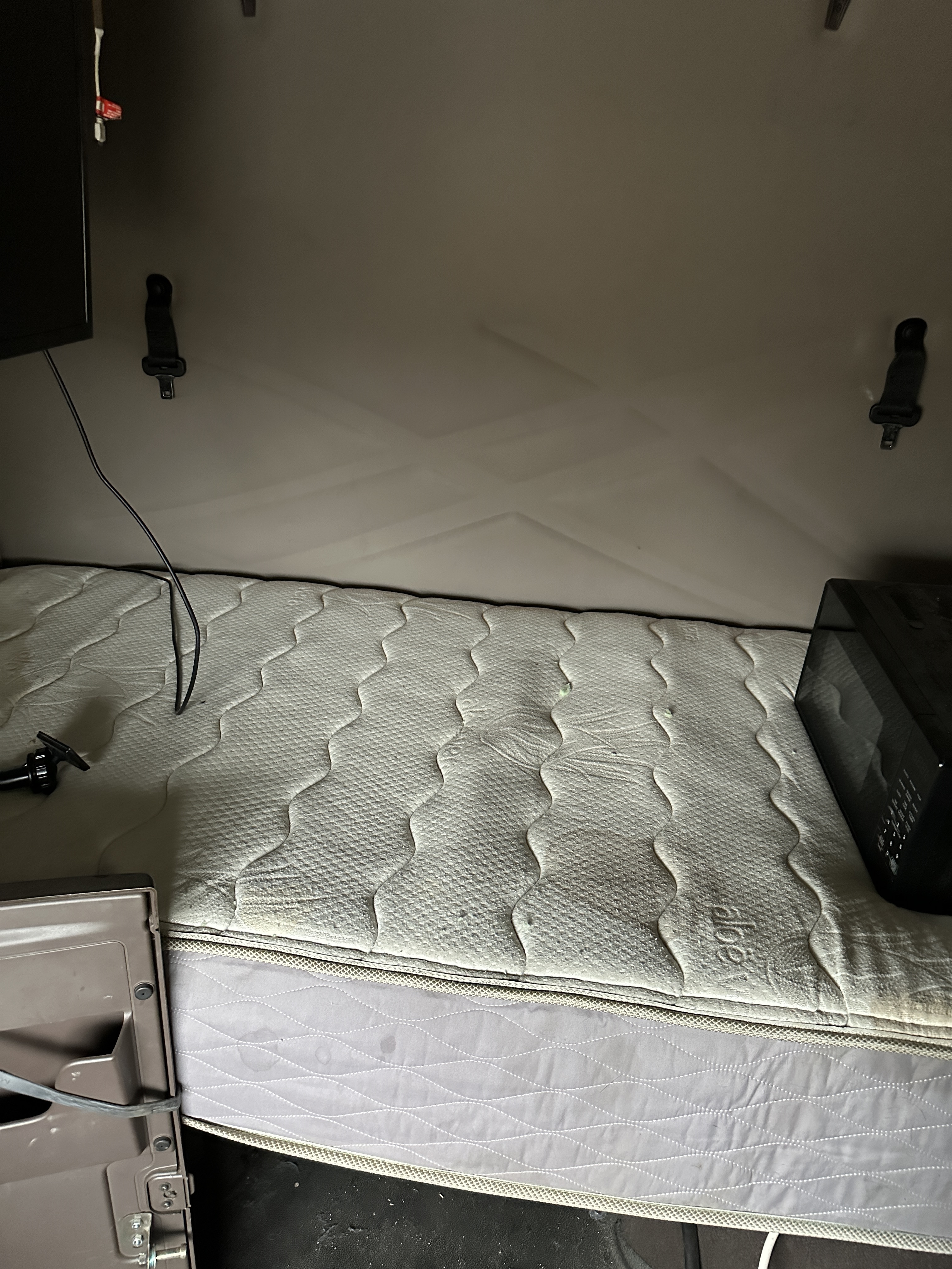 2017 VOLVO VNX84T630 - view 17 of 30