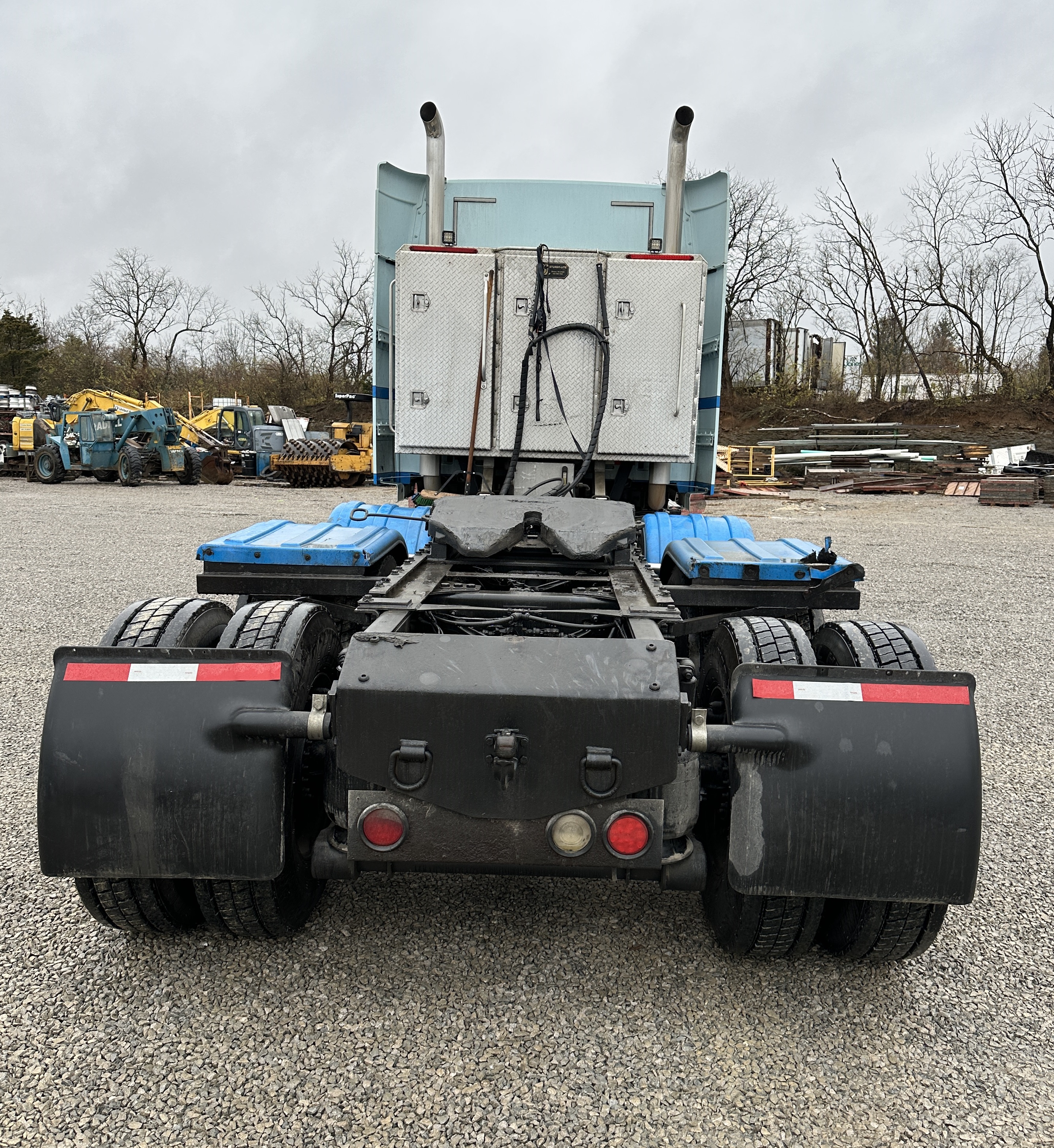 2017 VOLVO VNX84T630 - view 4 of 30