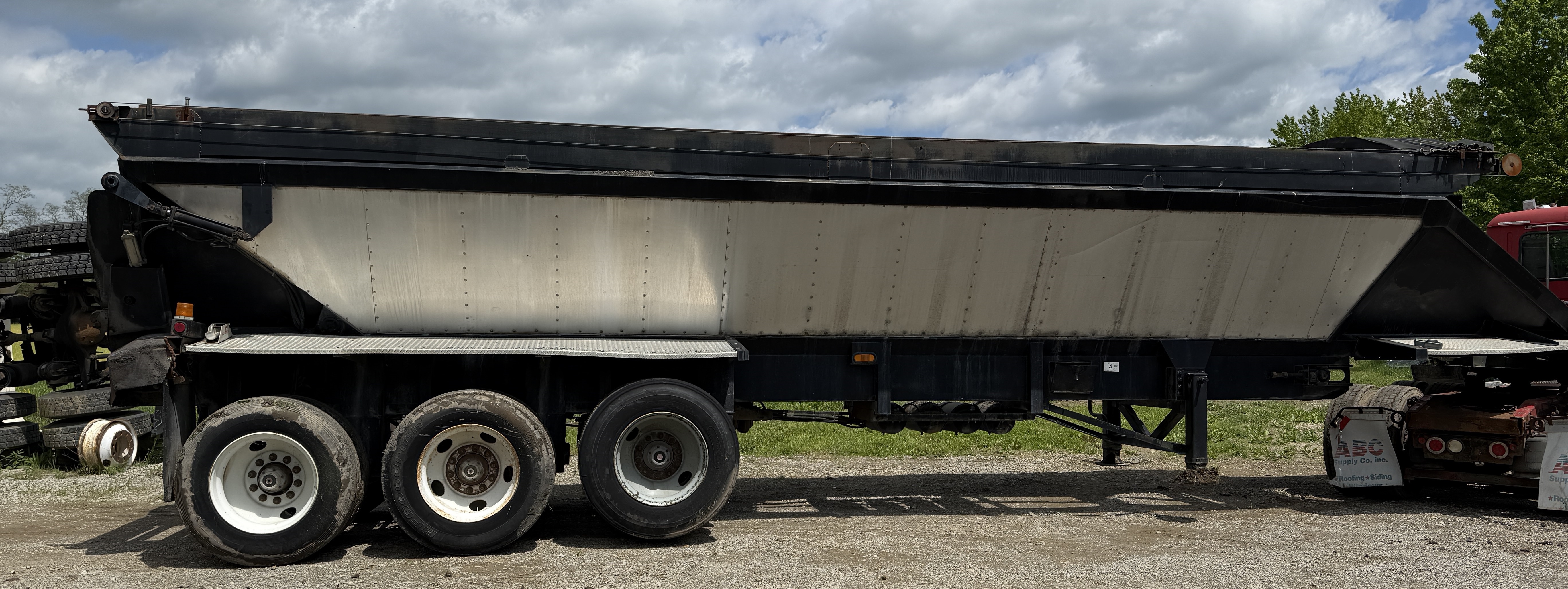 2001 TRAIL KING LB334 - view 6 of 16