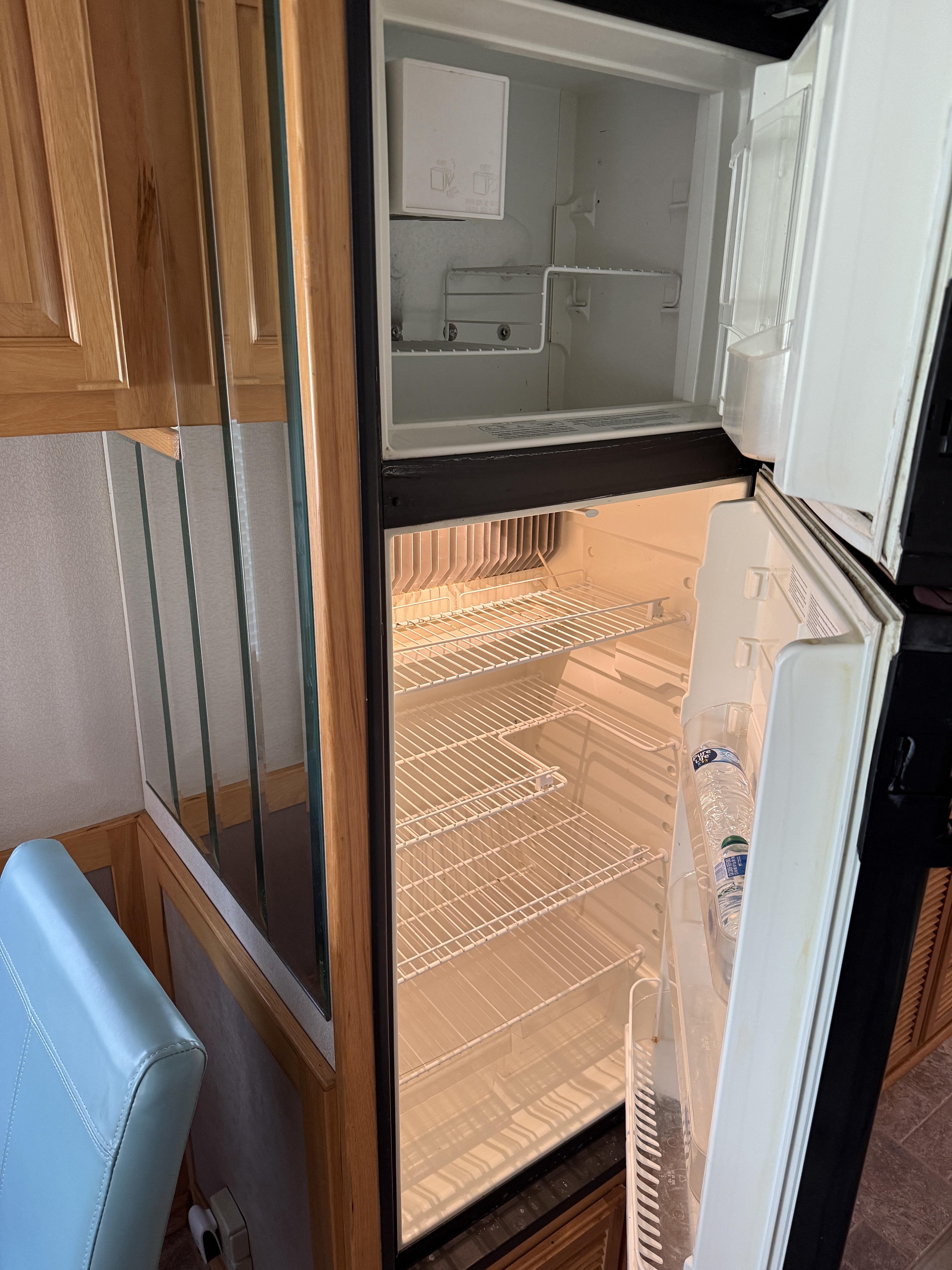 2001 AIRSTREAM Land Yacht XL396 - view 18 of 30