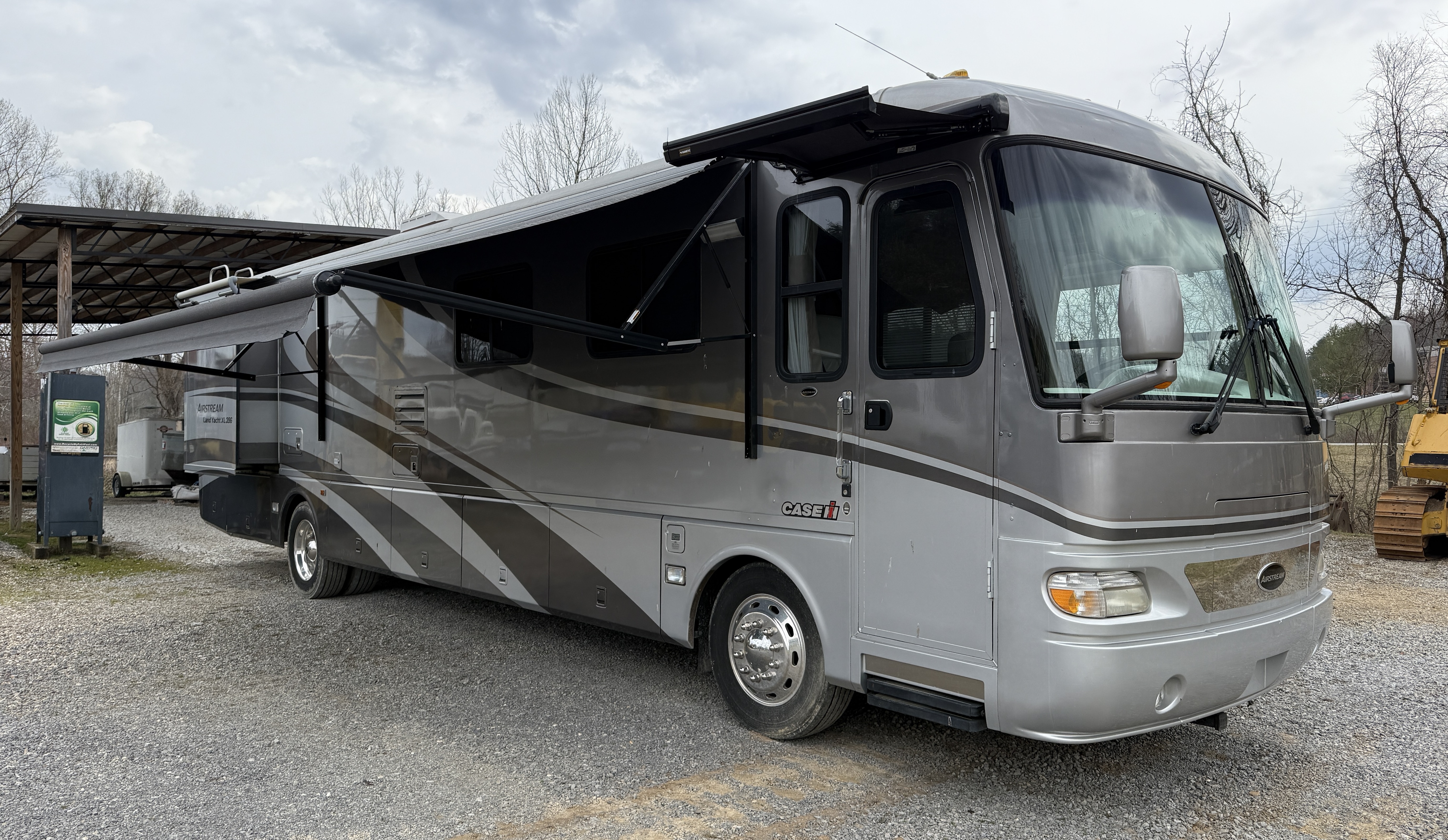 2001 AIRSTREAM Land Yacht XL396 - view 7 of 30