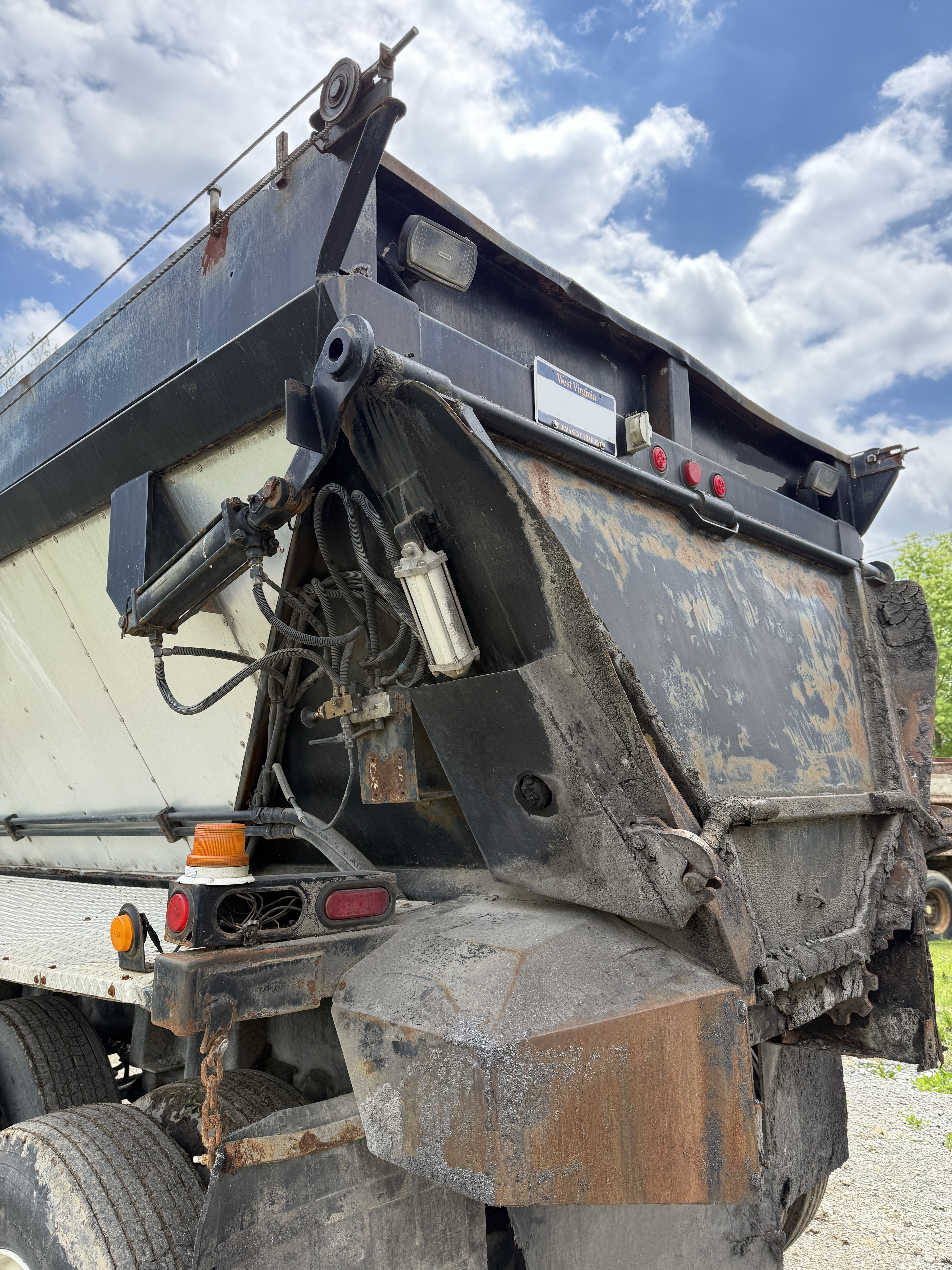 2001 RED RIVER LB334 - view 12 of 16