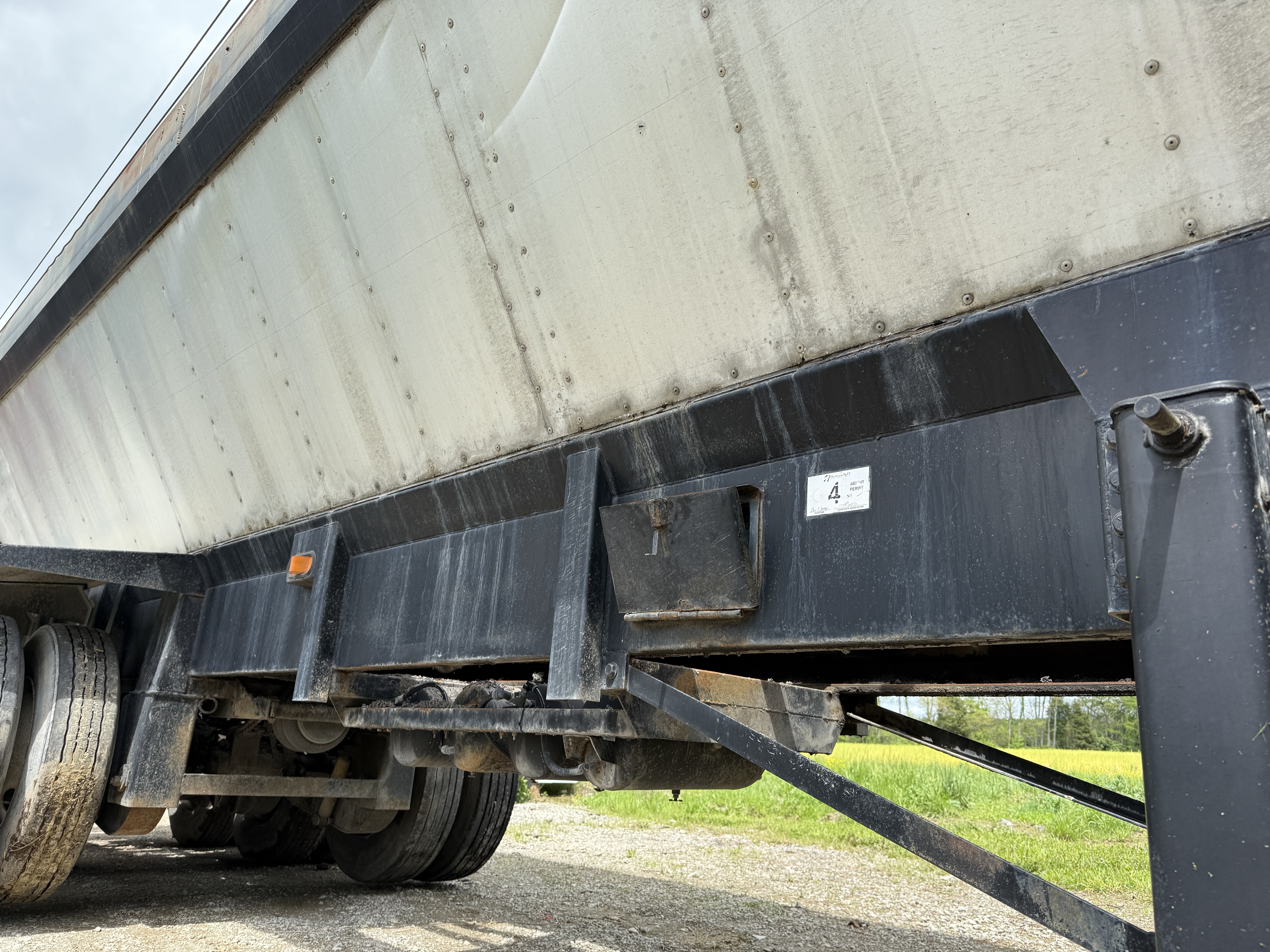 2001 RED RIVER LB334 - view 14 of 16