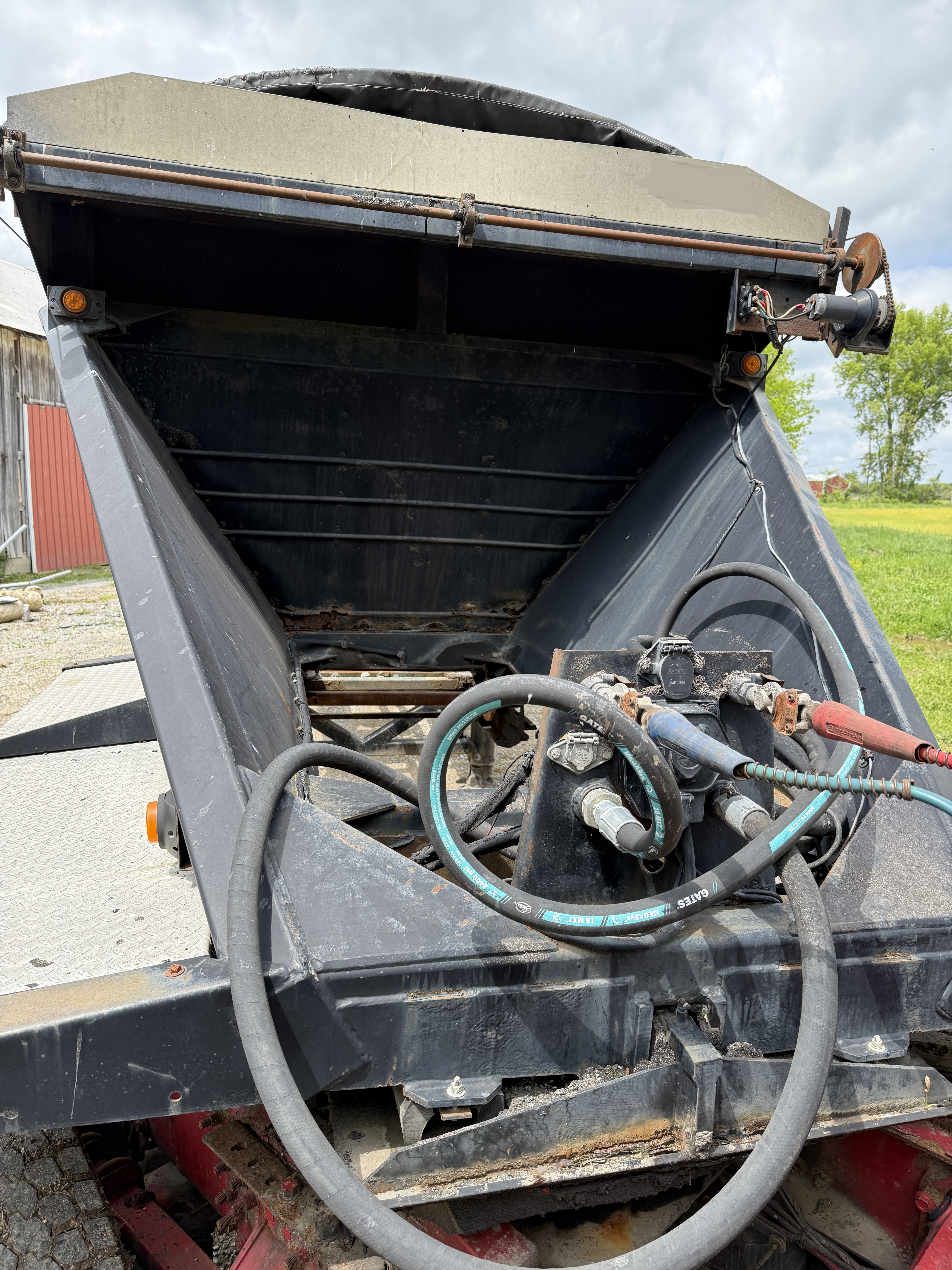 2001 RED RIVER LB334 - view 15 of 16