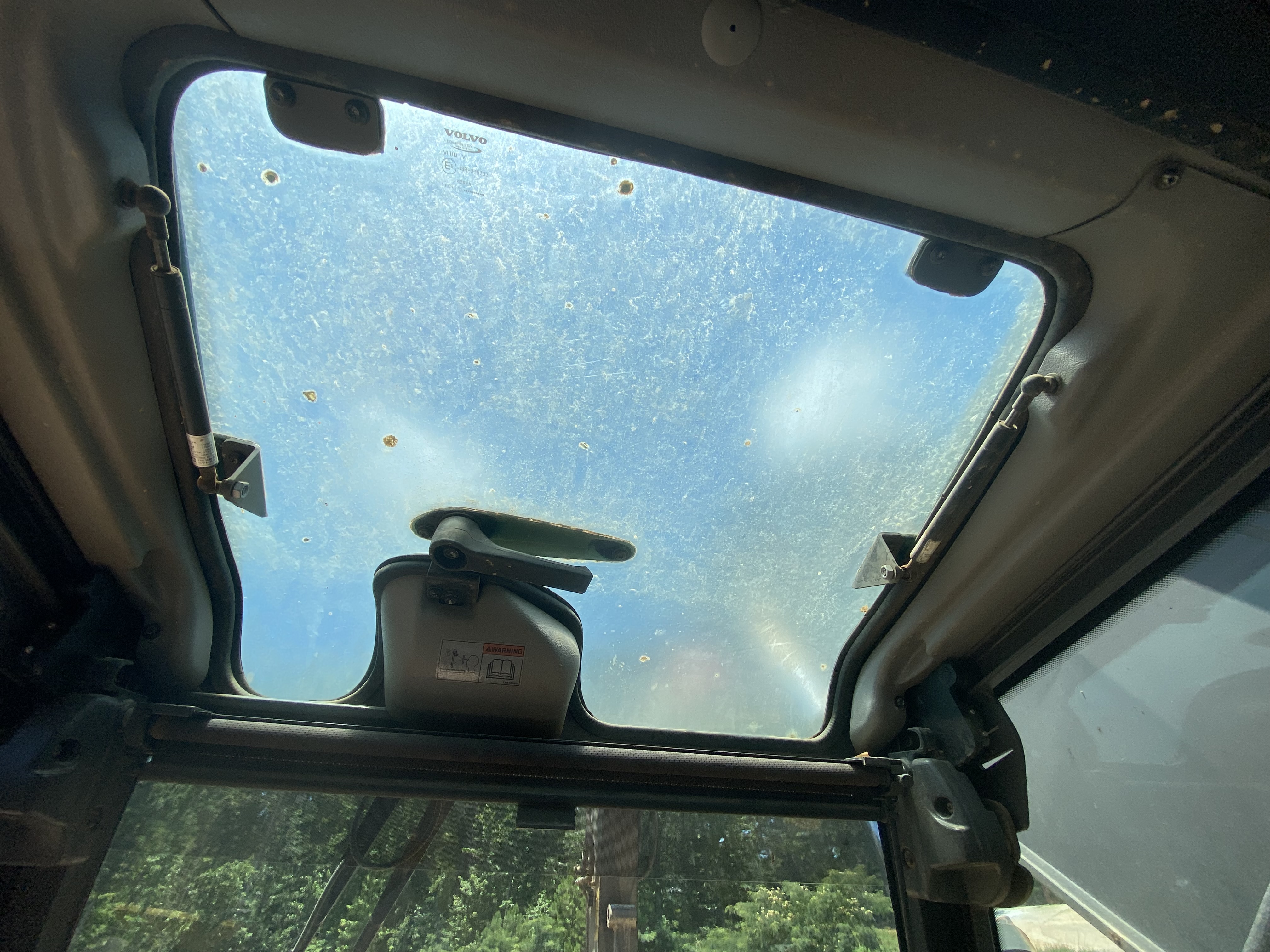 2016 VOLVO EC220E - view 16 of 18