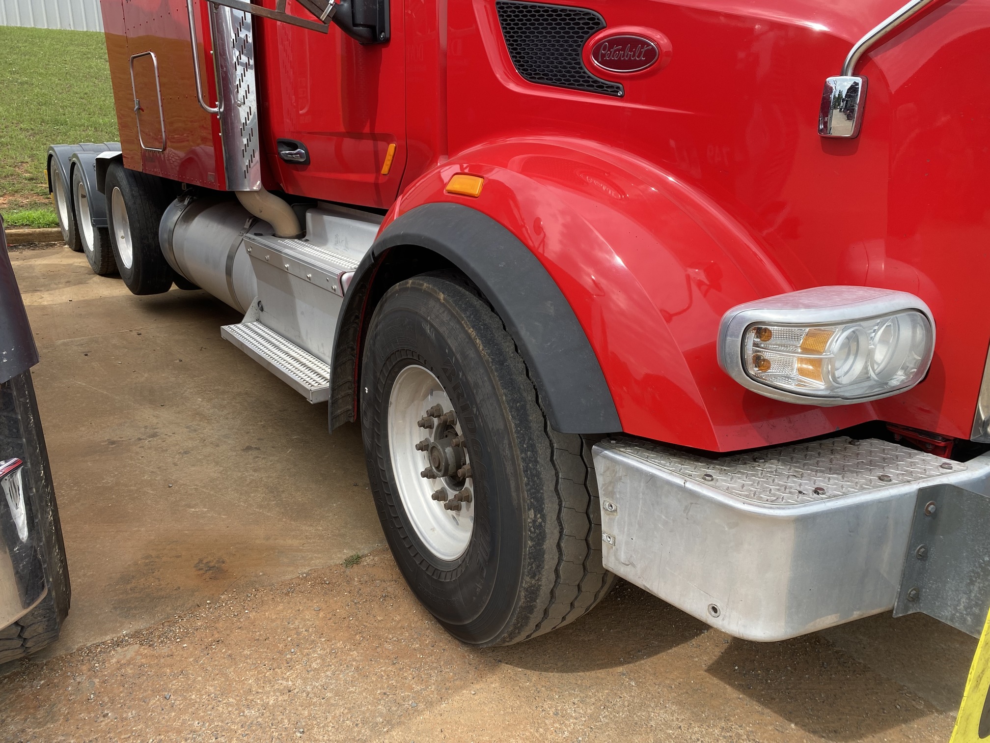 2017 PETERBILT 567 - view 6 of 29