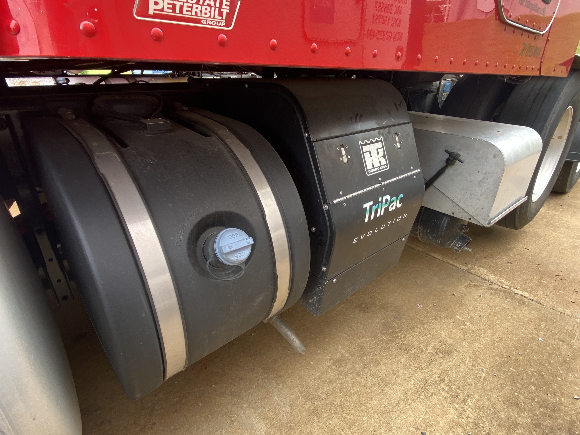 2017 PETERBILT 567 - view 11 of 29