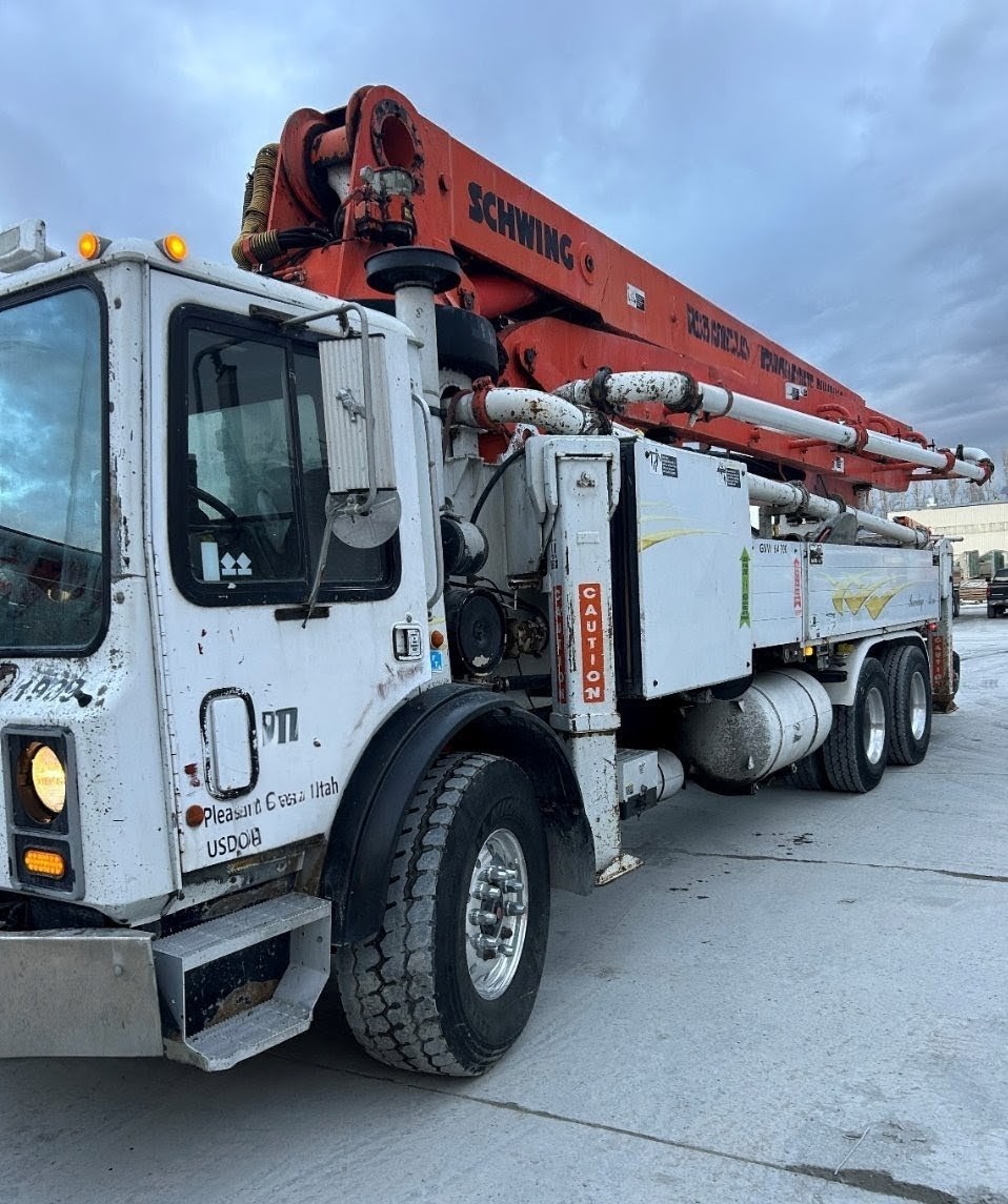 2006 MACK MR688S - view 2 of 7