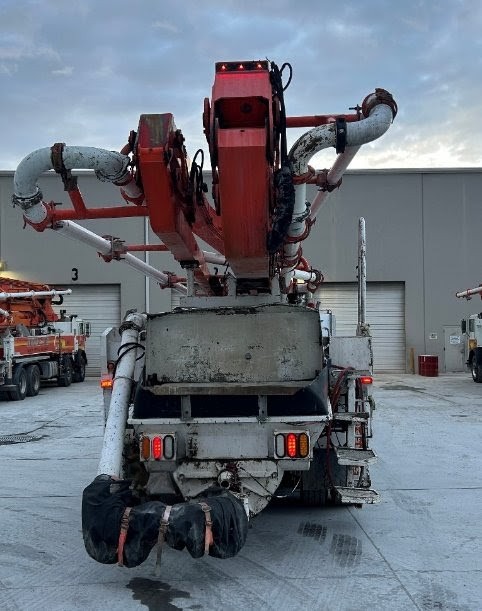 2006 MACK MR688S - view 7 of 7