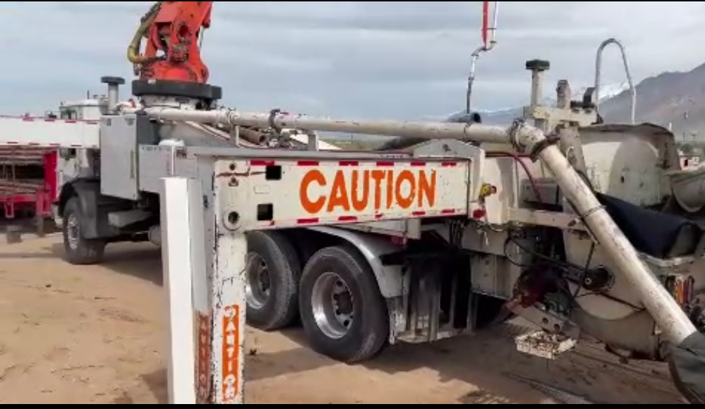 2006 MACK MR688S - view 3 of 7