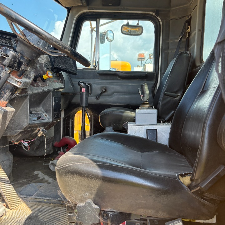 2004 PETERBILT 357 - view 1 of 9