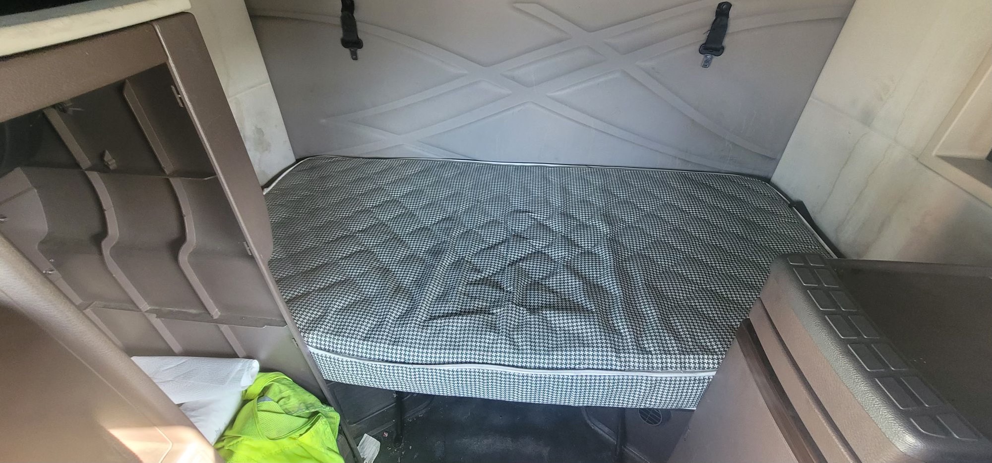 2015 VOLVO VNL - view 5 of 8