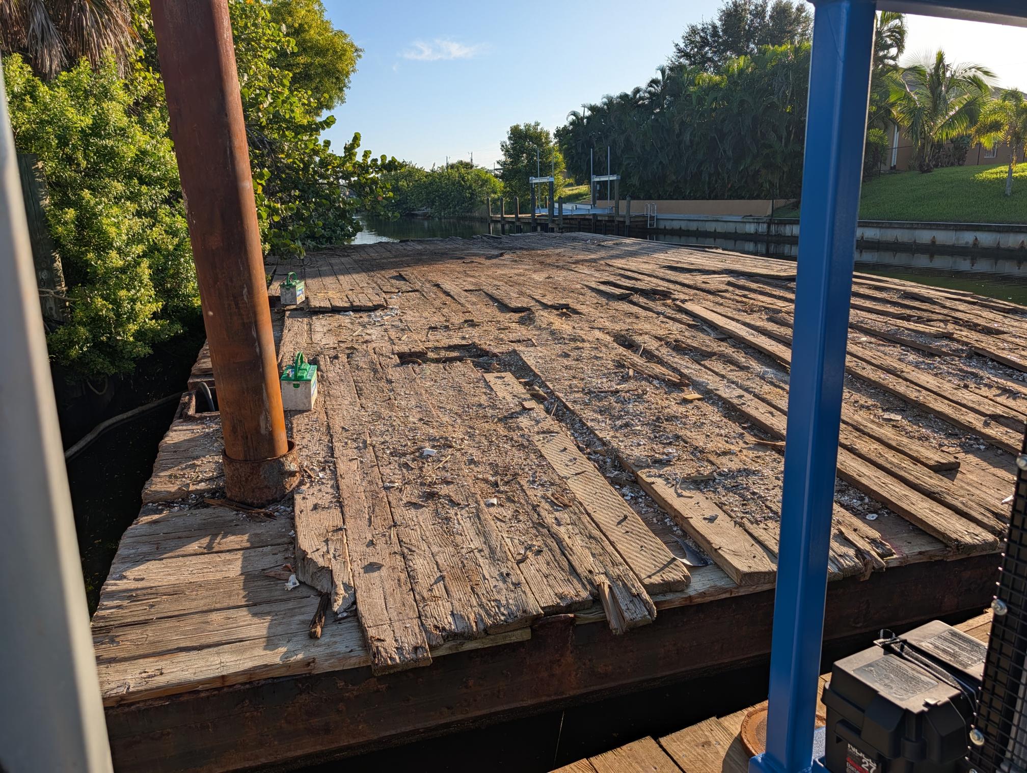 1984  Barge - view 1 of 16