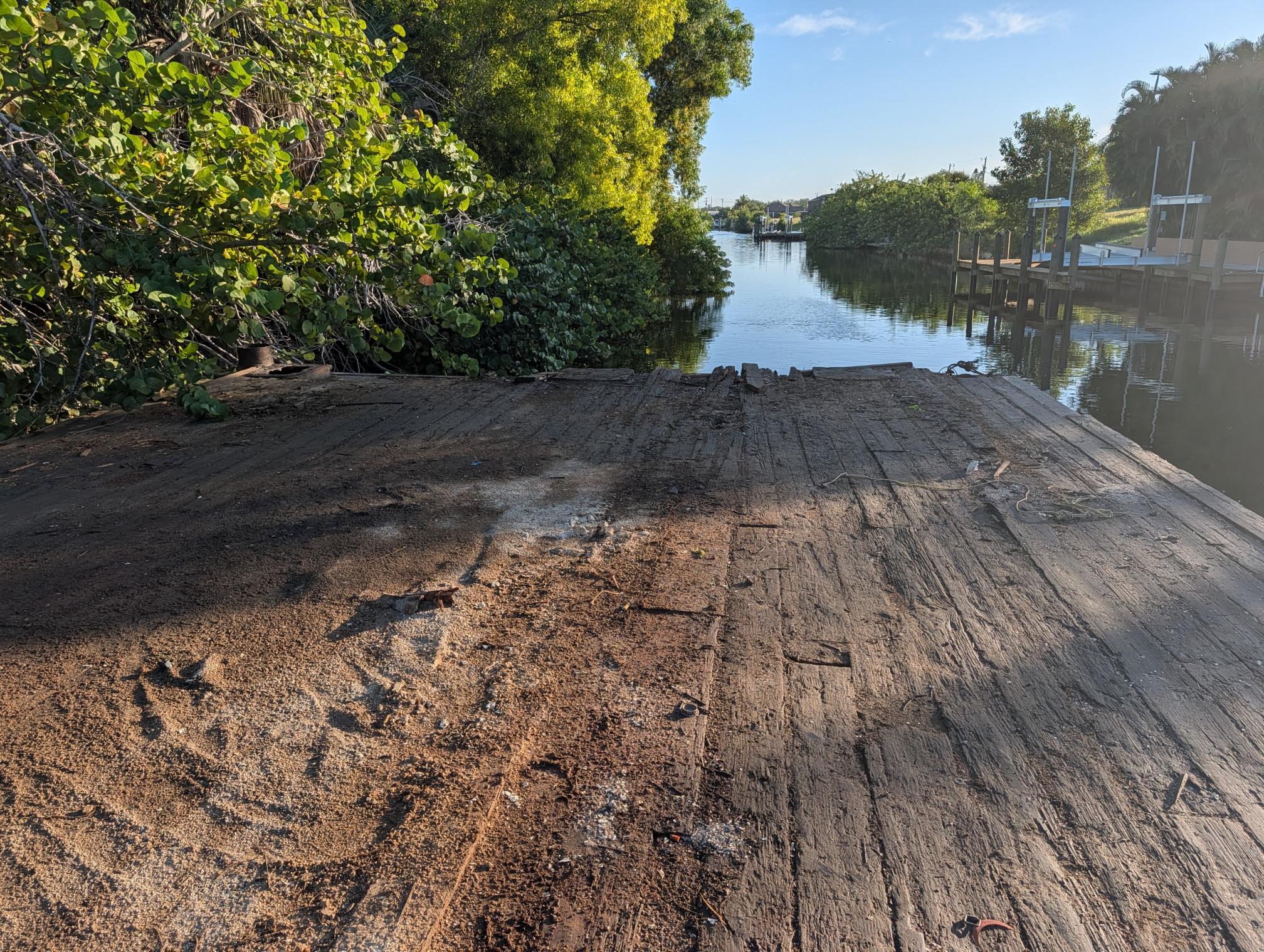 1984  Barge - view 13 of 16