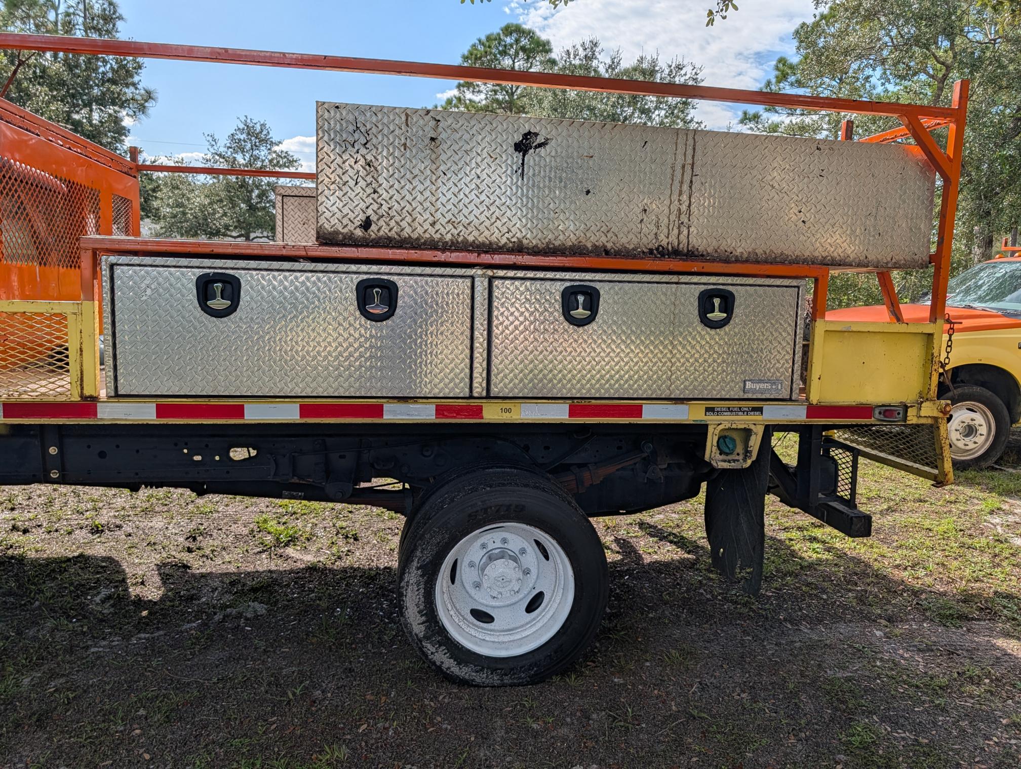 2002 FORD F550 - view 3 of 30