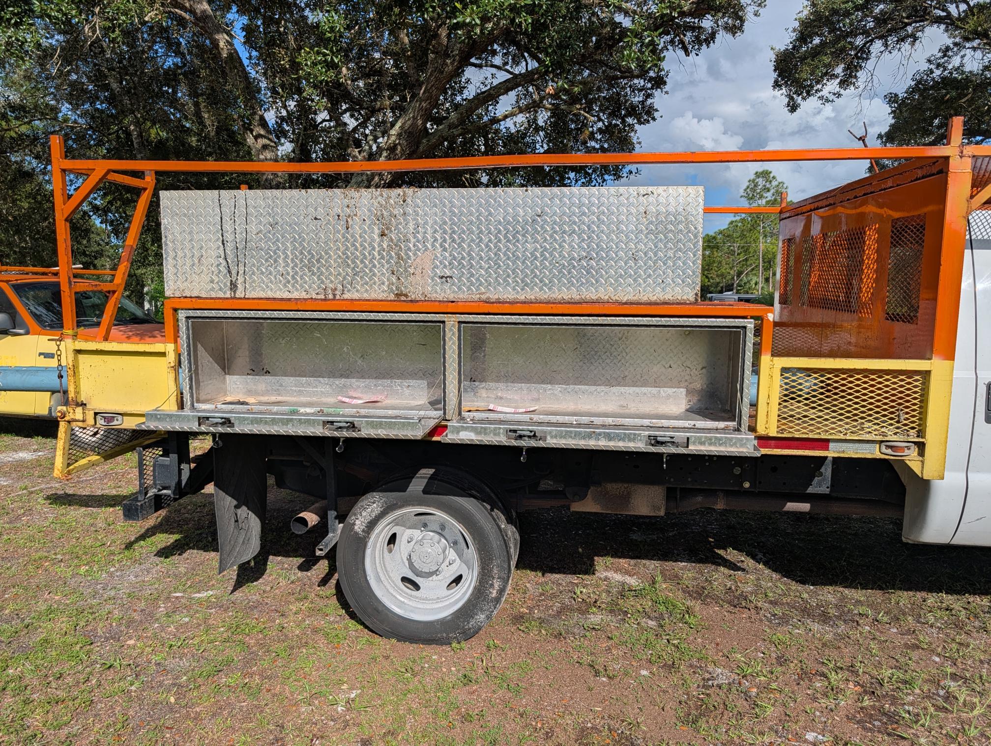 2002 FORD F550 - view 7 of 30