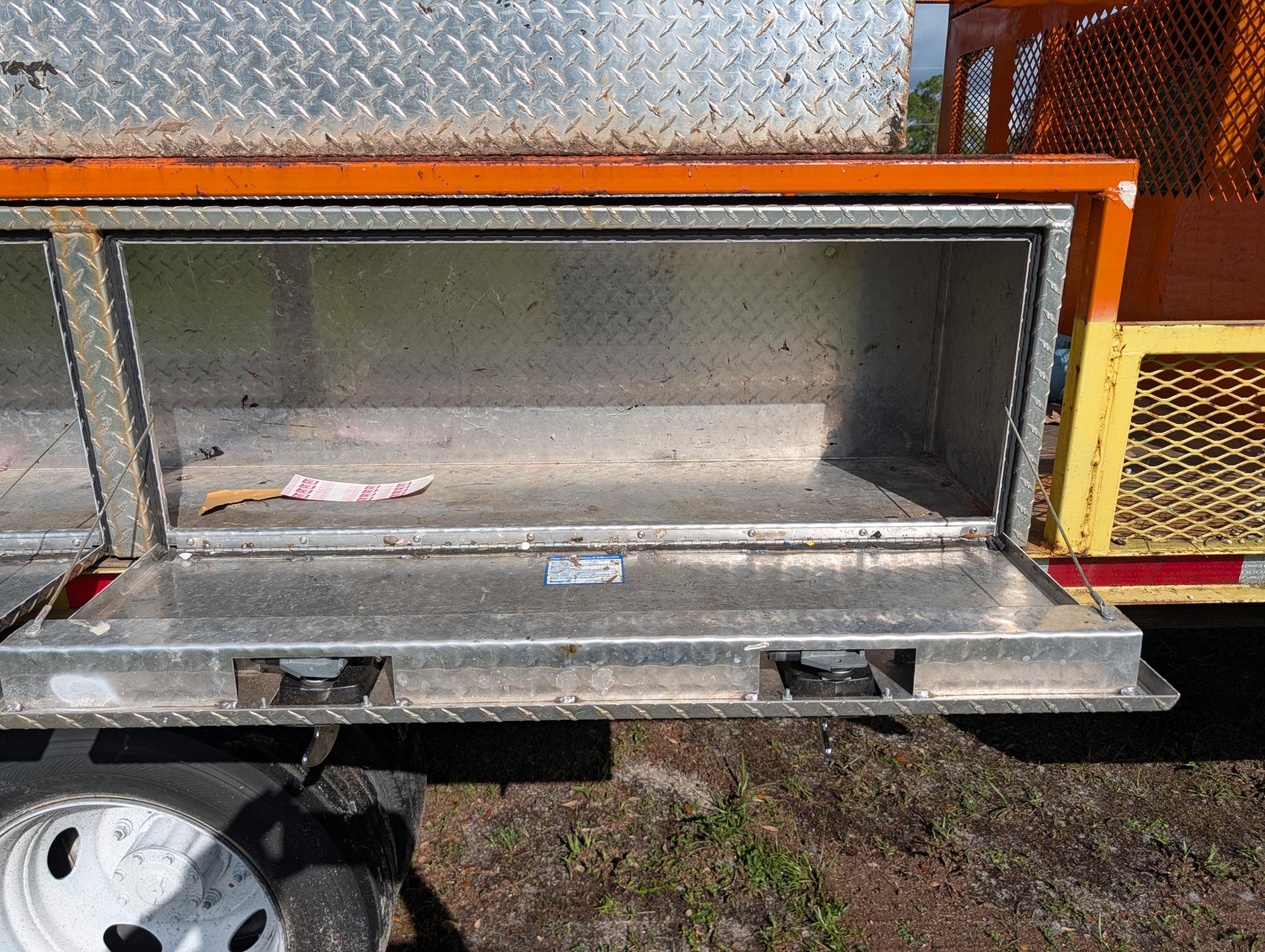 2002 FORD F550 - view 9 of 30