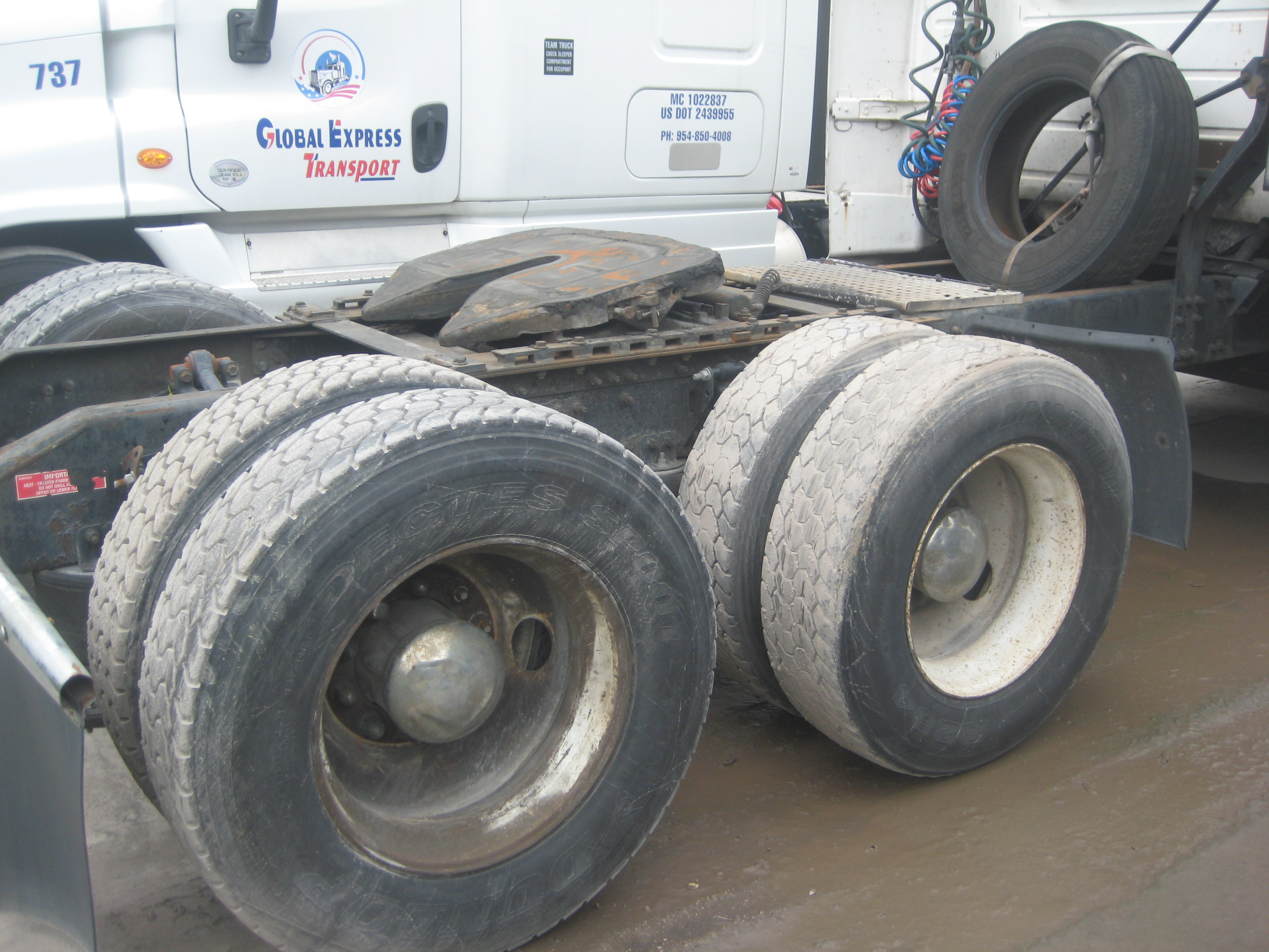 2001 VOLVO VNL Series - view 4 of 8