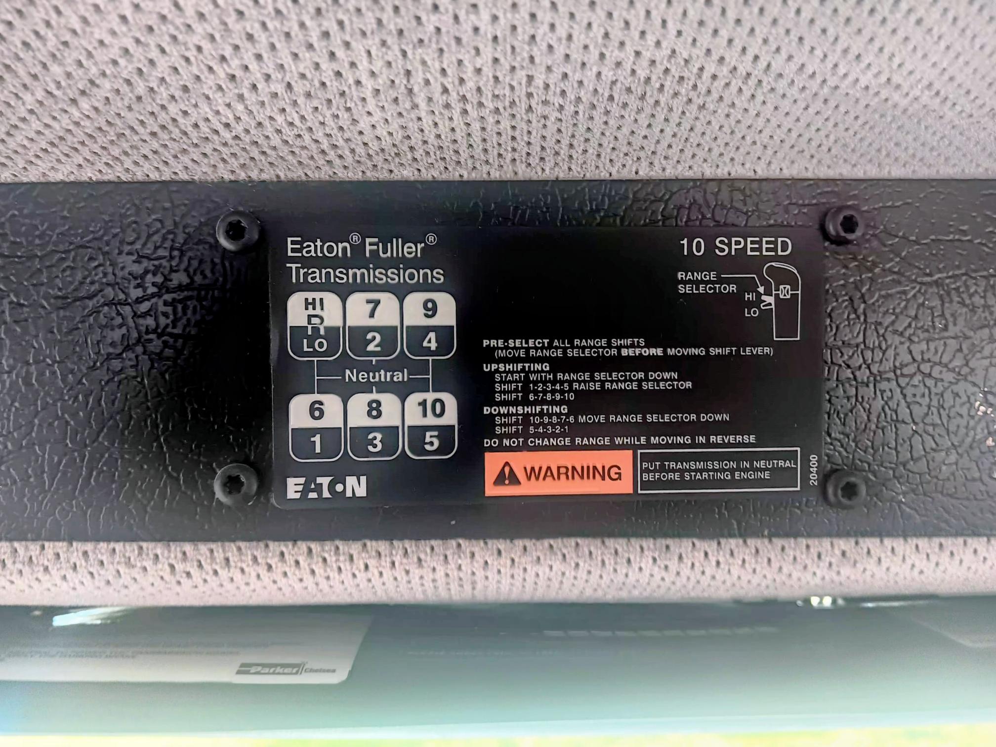 2002 FREIGHTLINER FL 112 - view 9 of 19