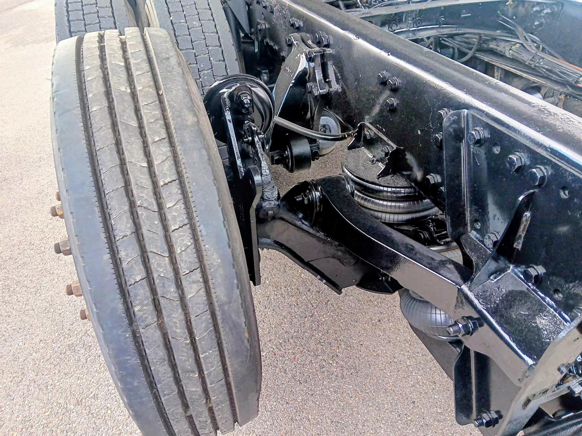 2002 FREIGHTLINER FL 112 - view 18 of 19