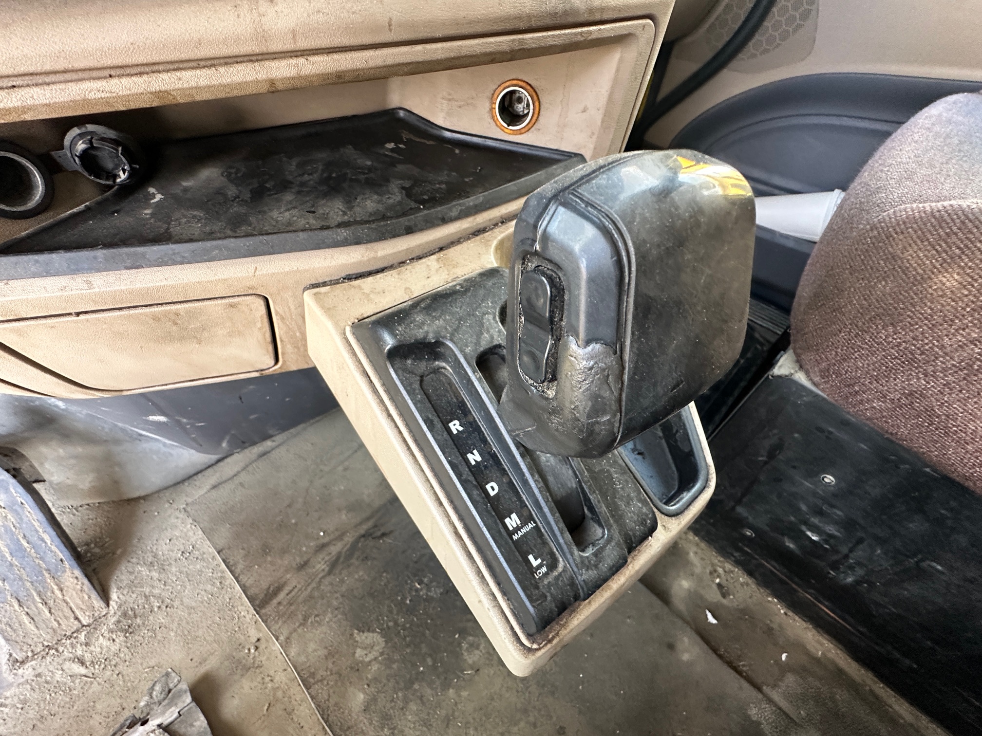 2016 PETERBILT 567 - view 9 of 30