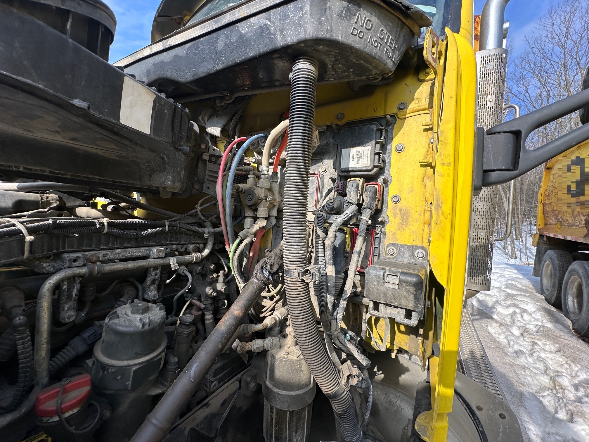 2016 PETERBILT 567 - view 4 of 30