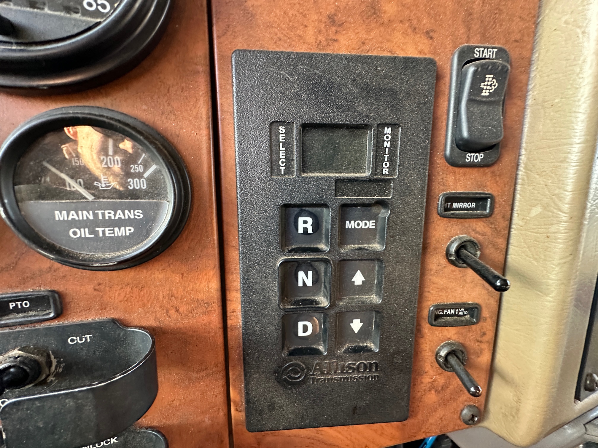 2008 PETERBILT 340 - view 18 of 30