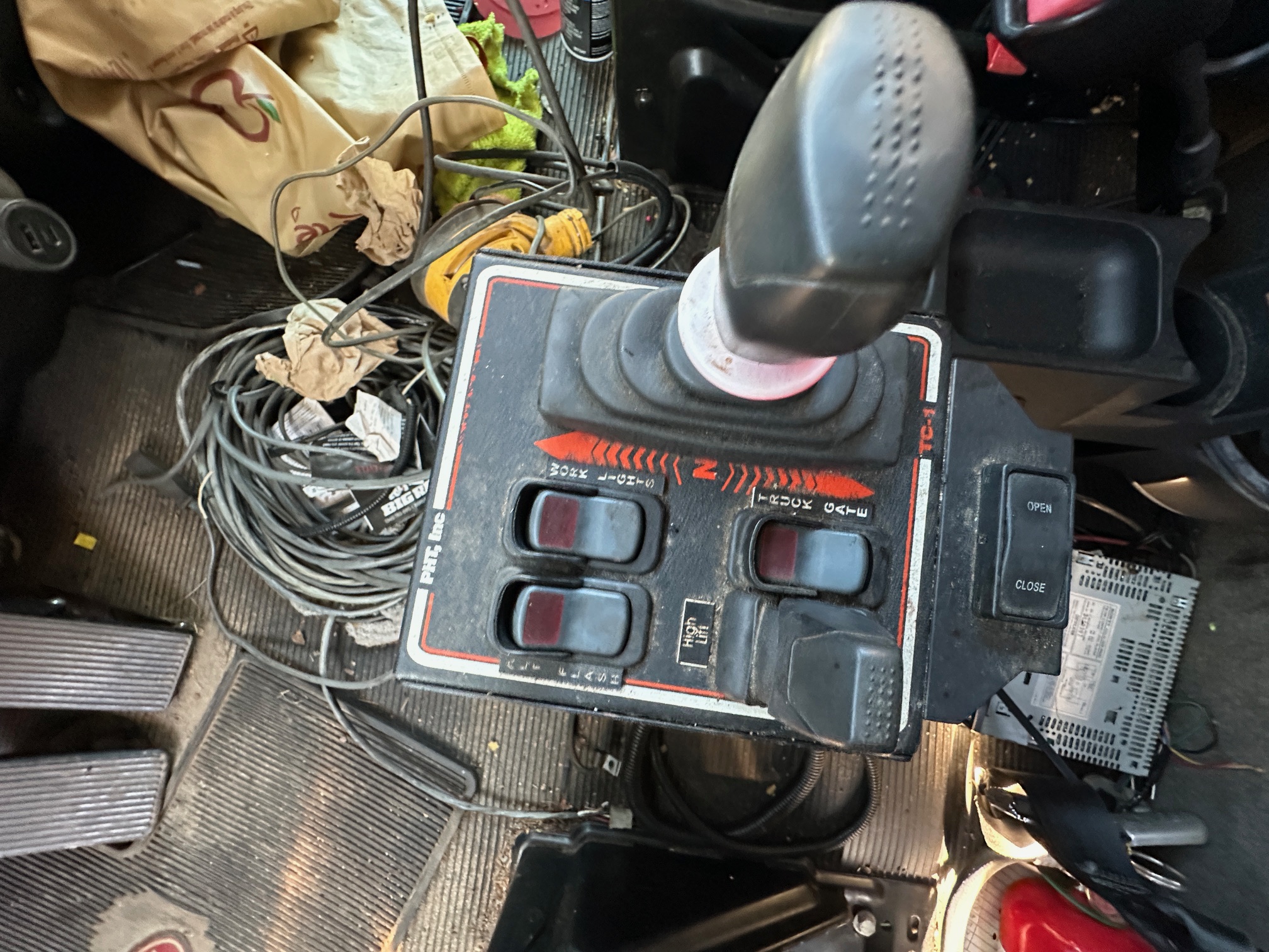 2008 PETERBILT 340 - view 19 of 30