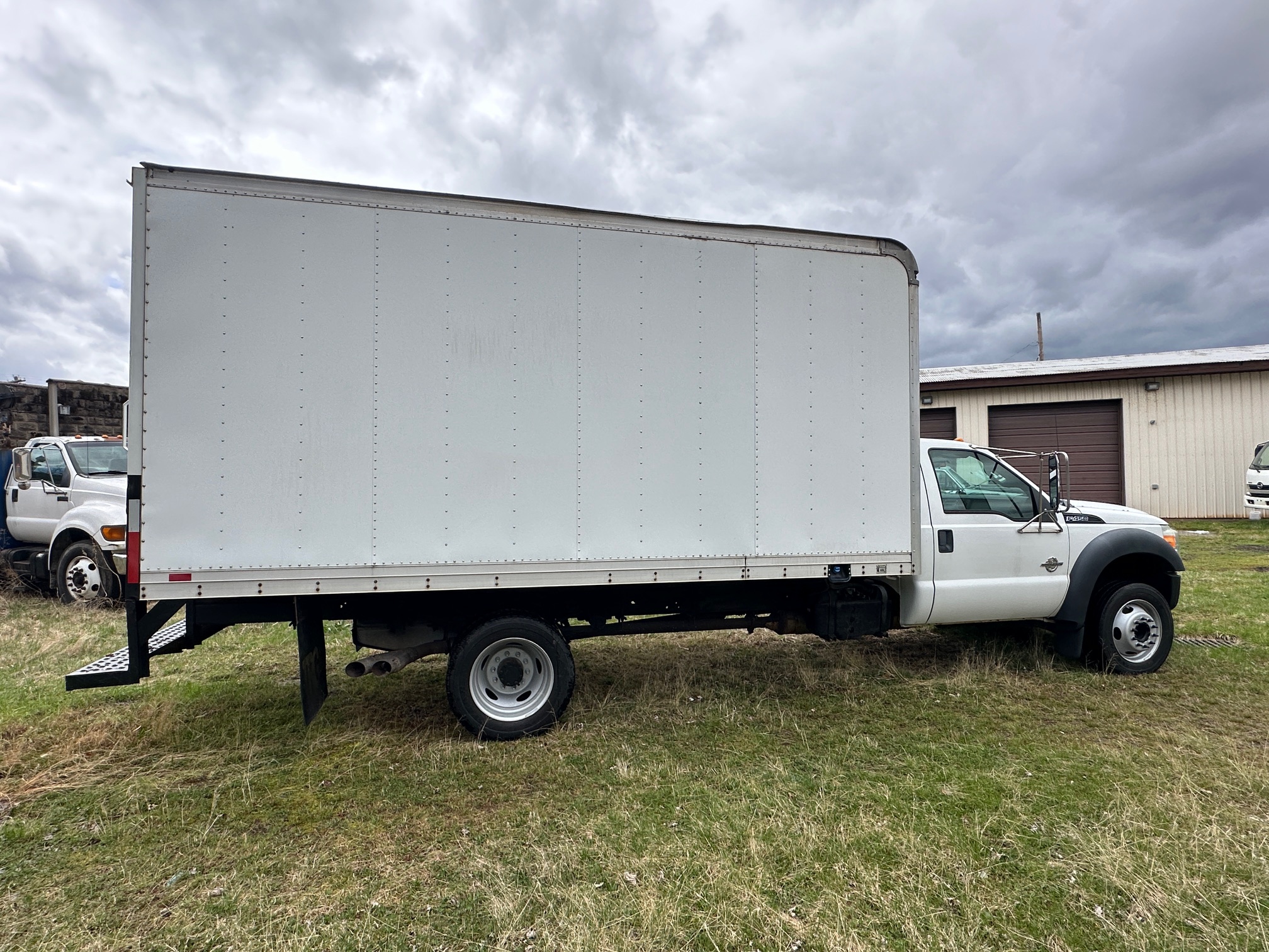 2011 FORD F450 16 - view 8 of 30