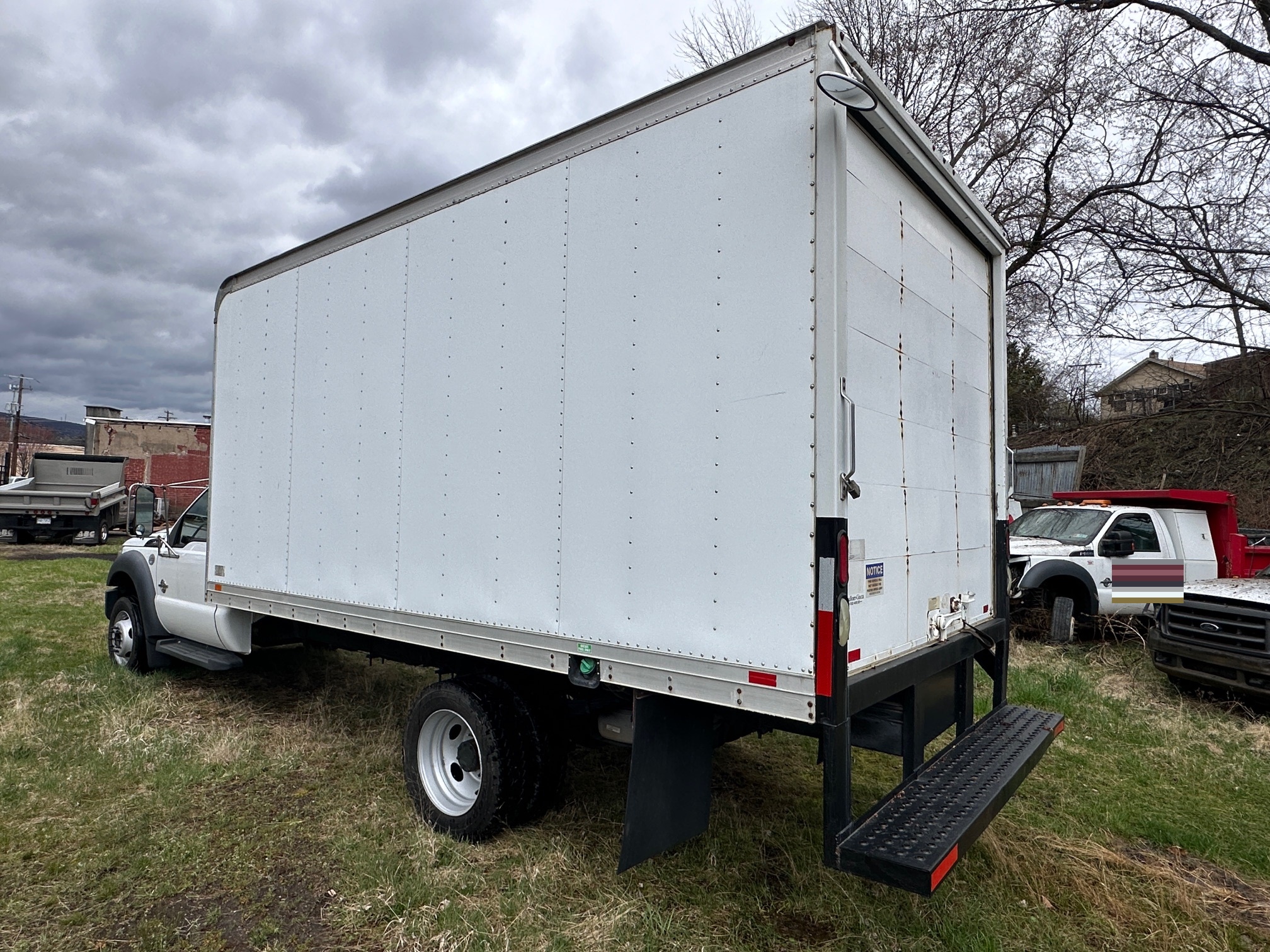 2011 FORD F450 16 - view 13 of 30