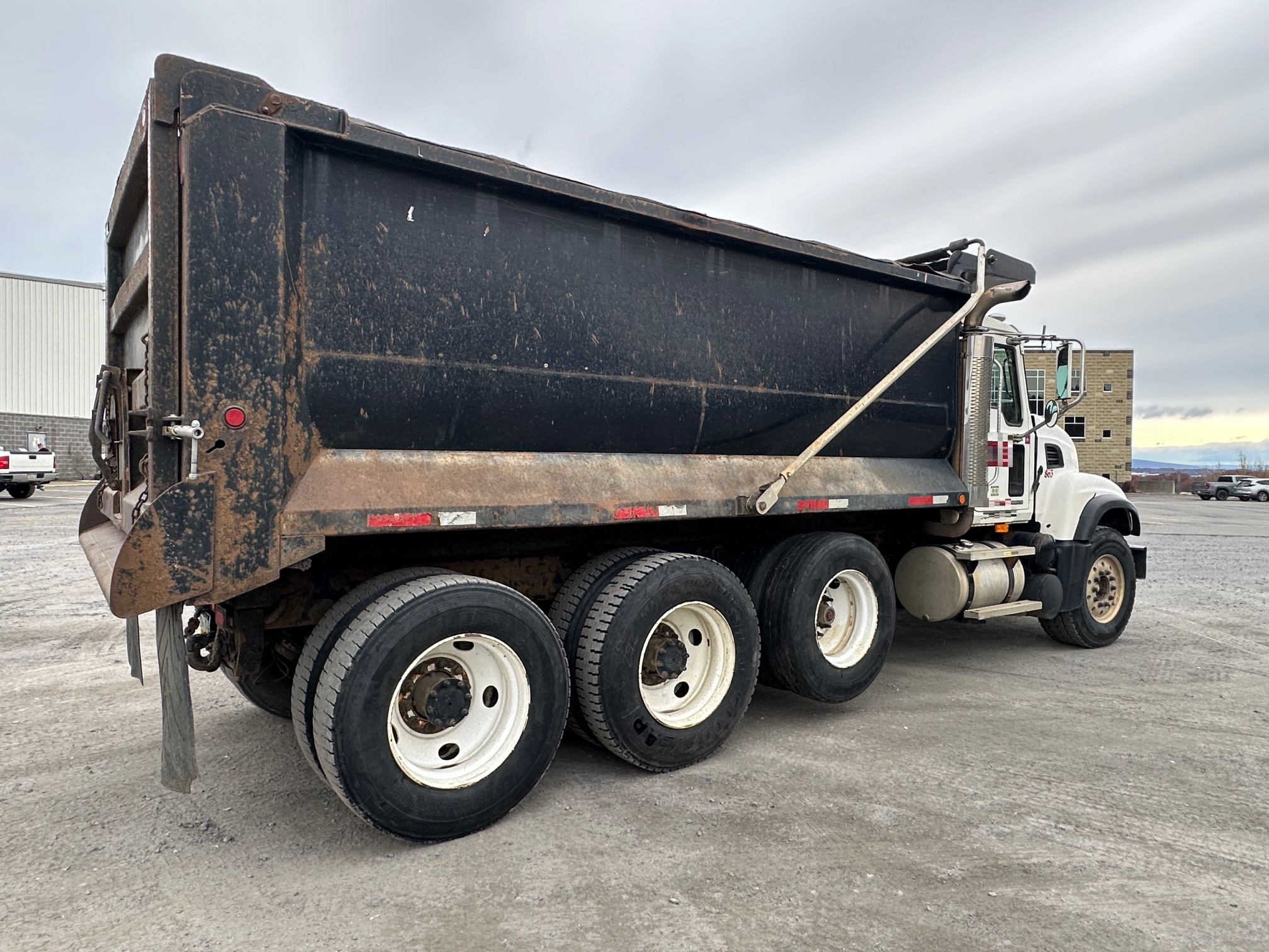 2007 MACK Granite CV713 - view 9 of 30