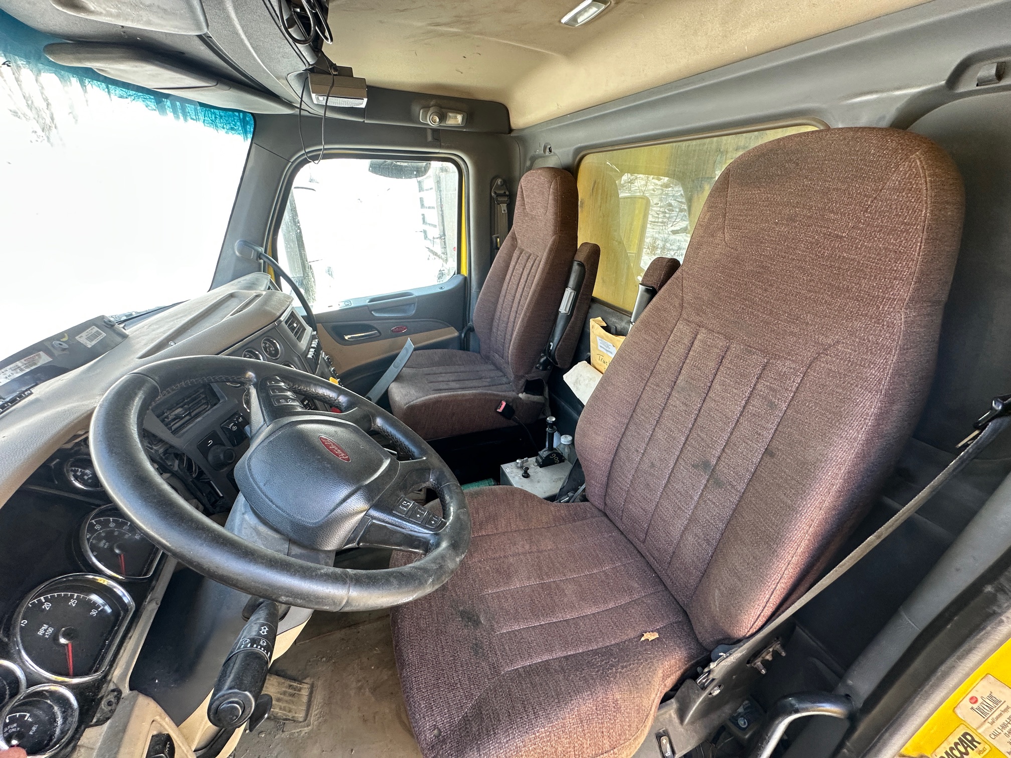 2017 PETERBILT 567 - view 9 of 49