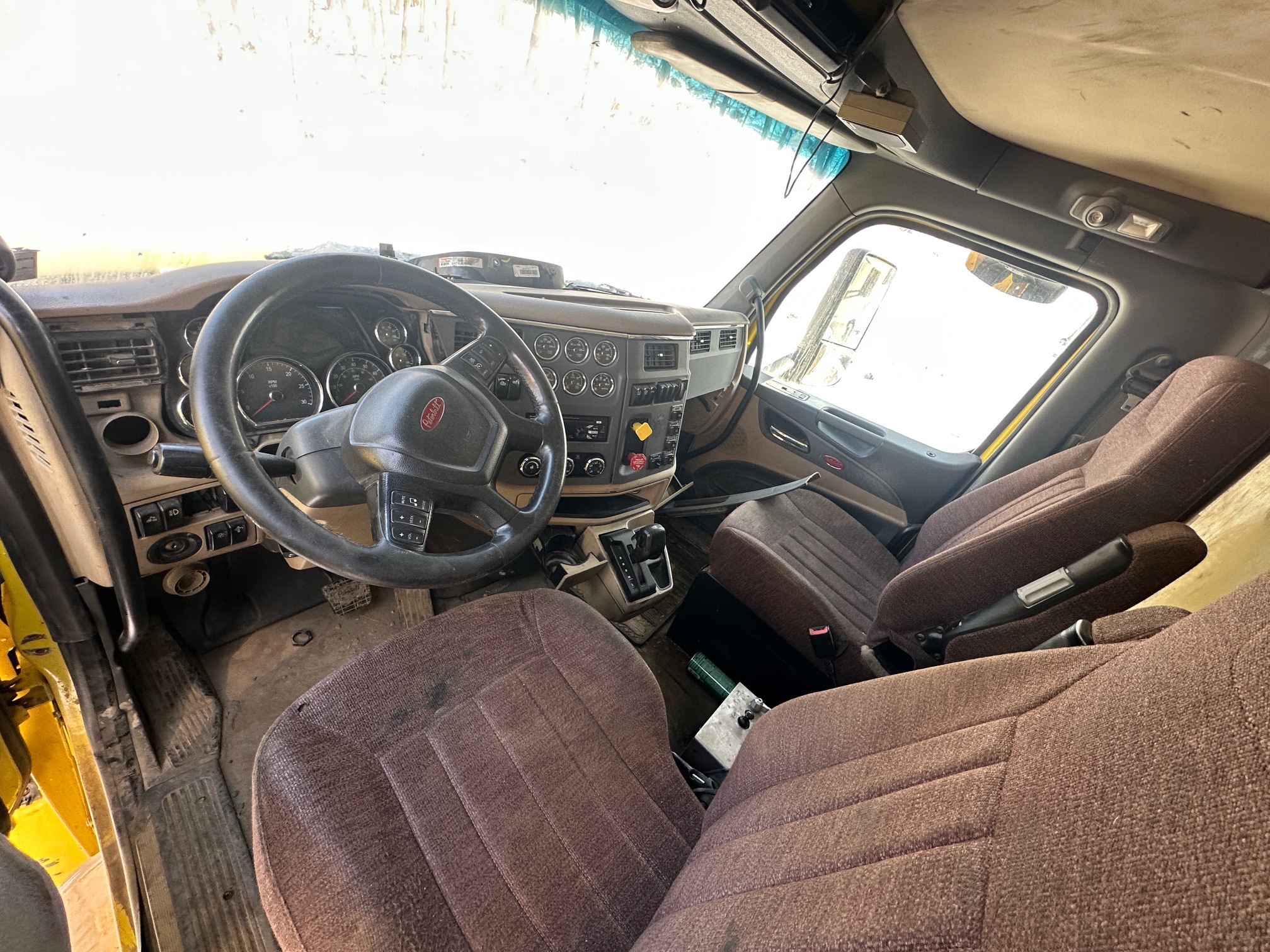2017 PETERBILT 567 - view 10 of 49