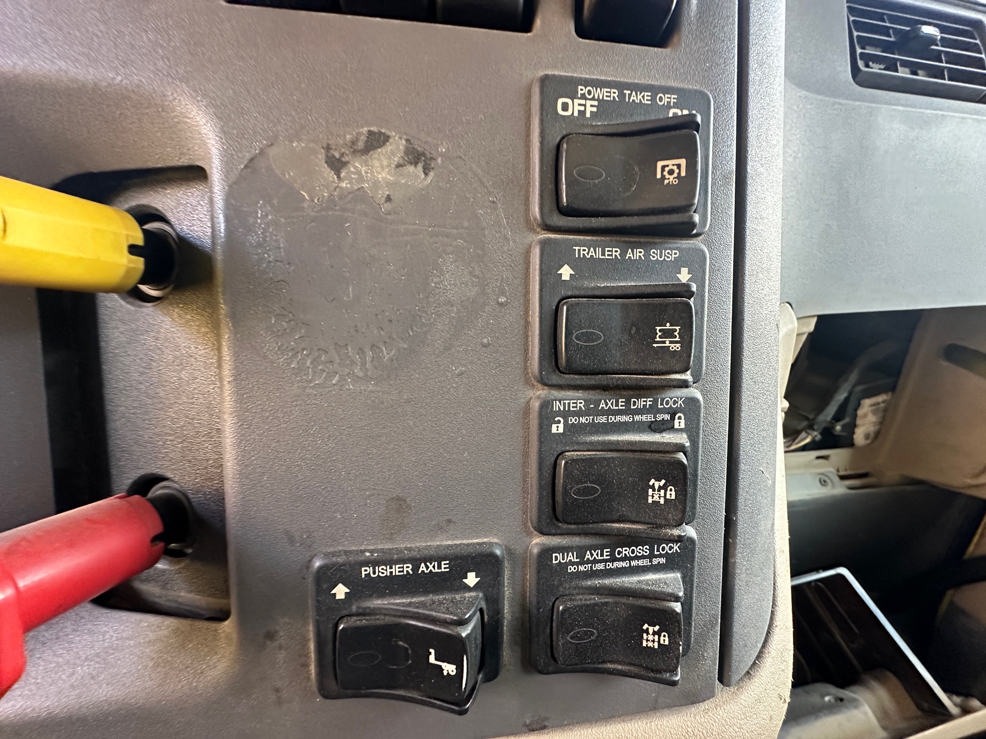 2017 PETERBILT 567 - view 18 of 49