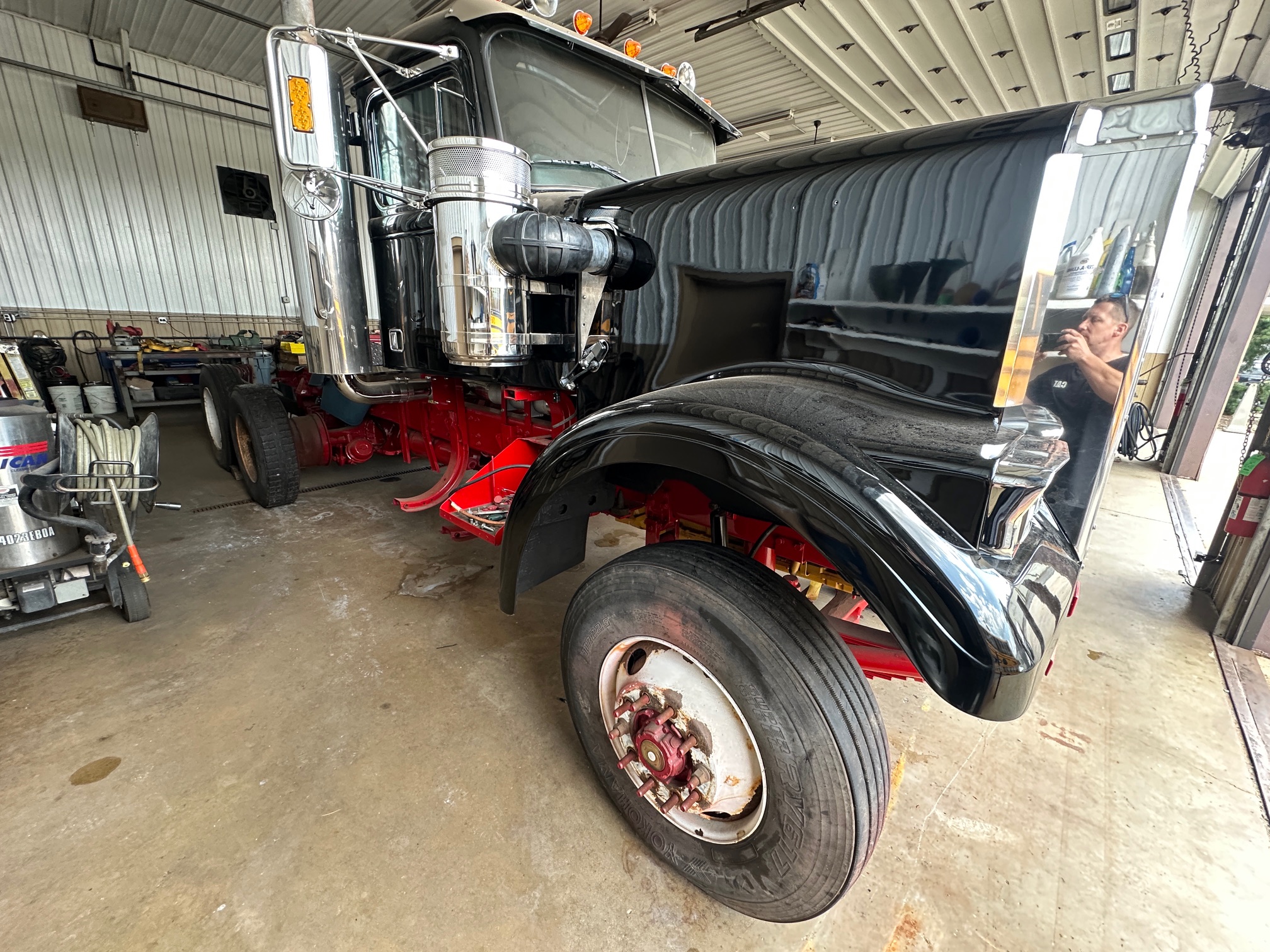 1987 AUTOCAR DK6 Tilt Nose - view 6 of 30