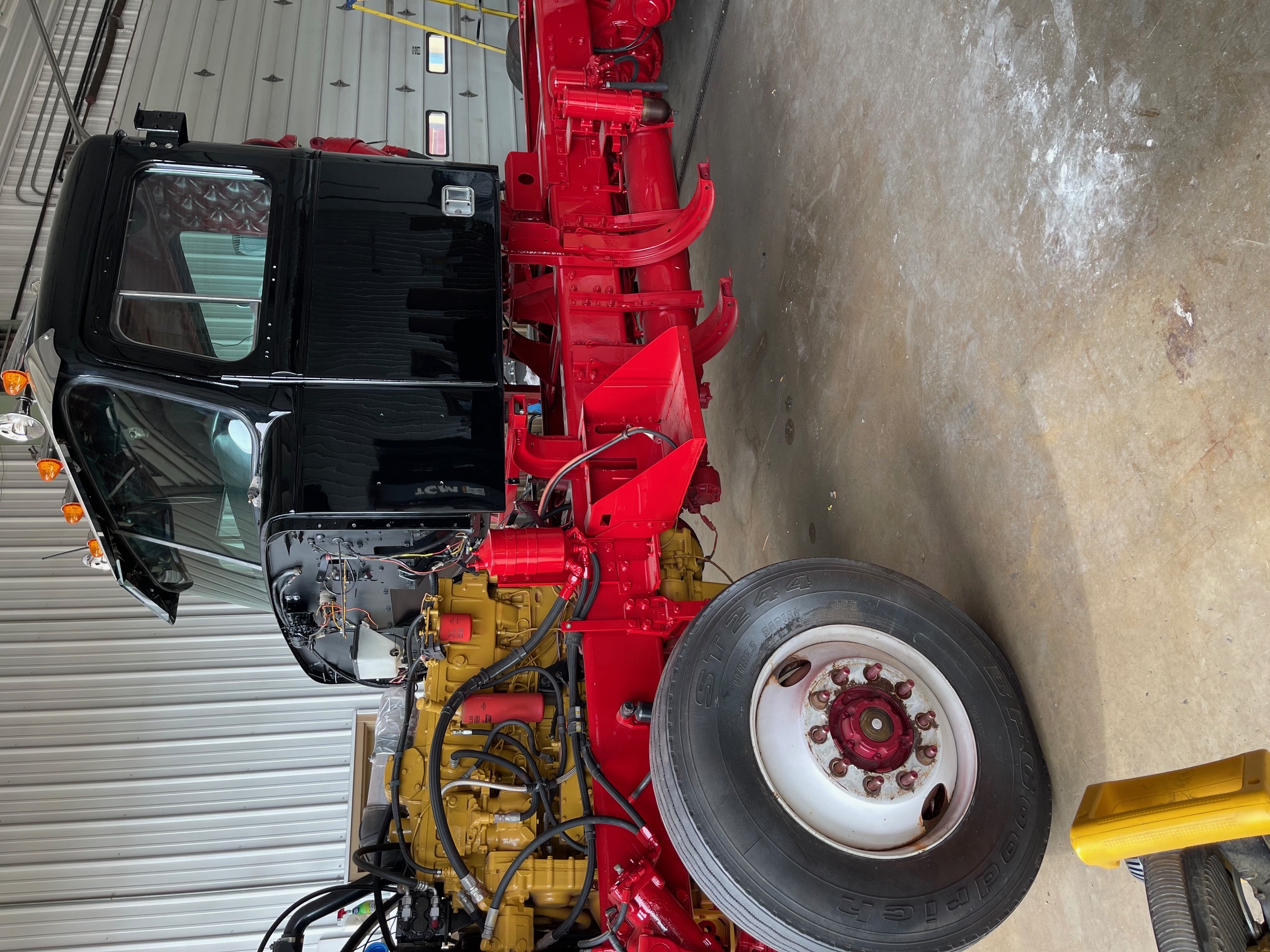 1987 AUTOCAR DK6 Tilt Nose - view 2 of 30