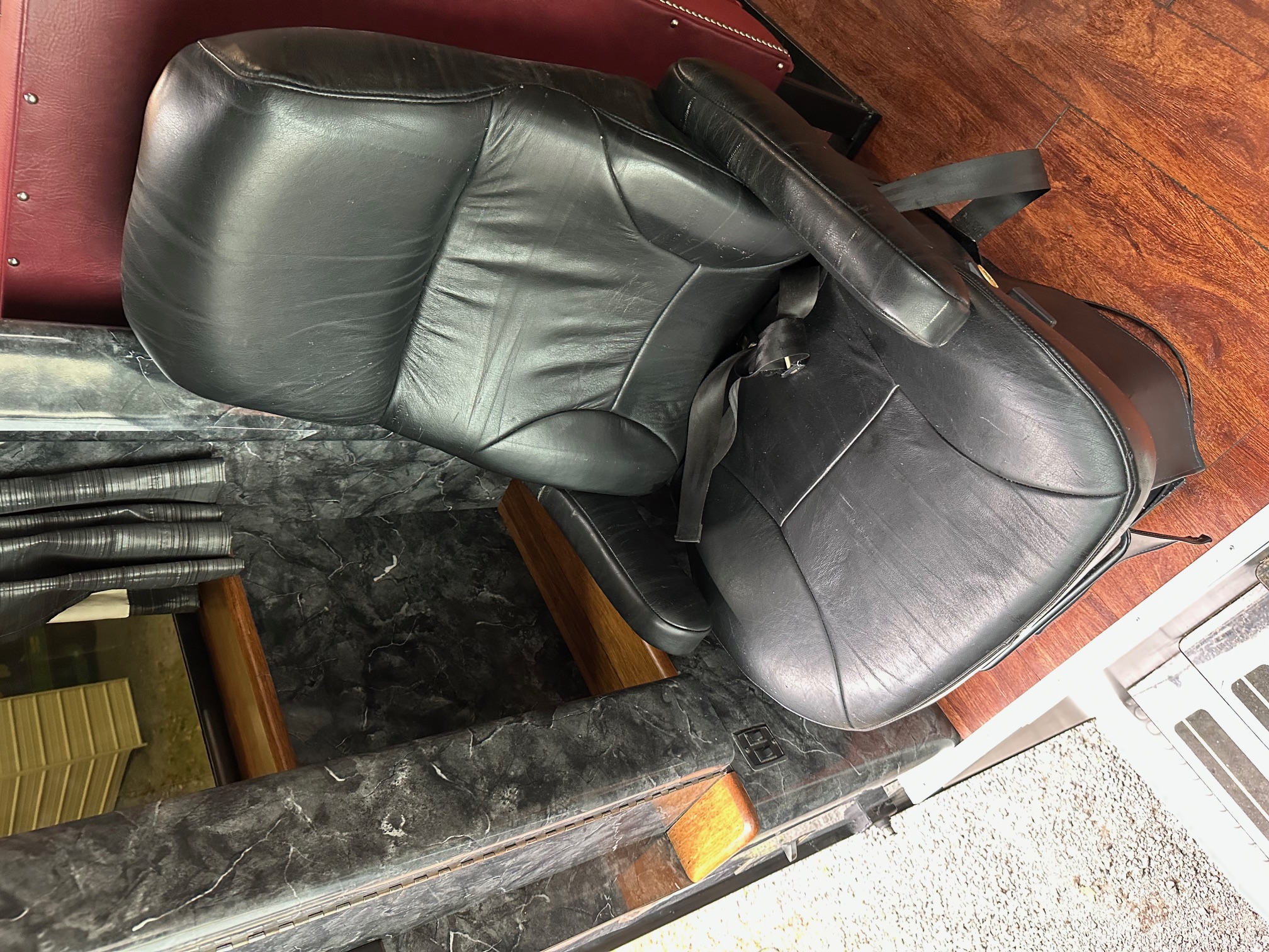 1998 PREVOST XL 45 - view 12 of 29