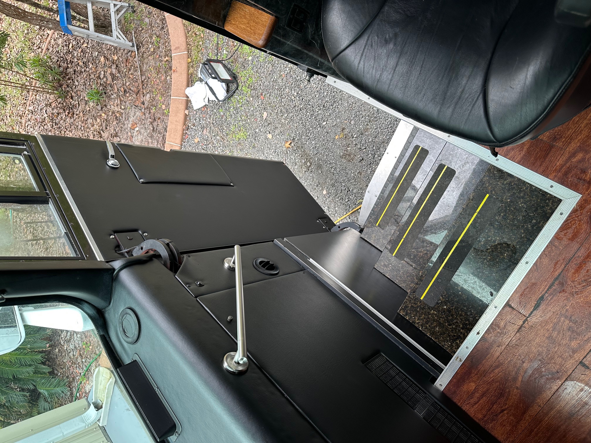 1998 PREVOST XL 45 - view 18 of 29