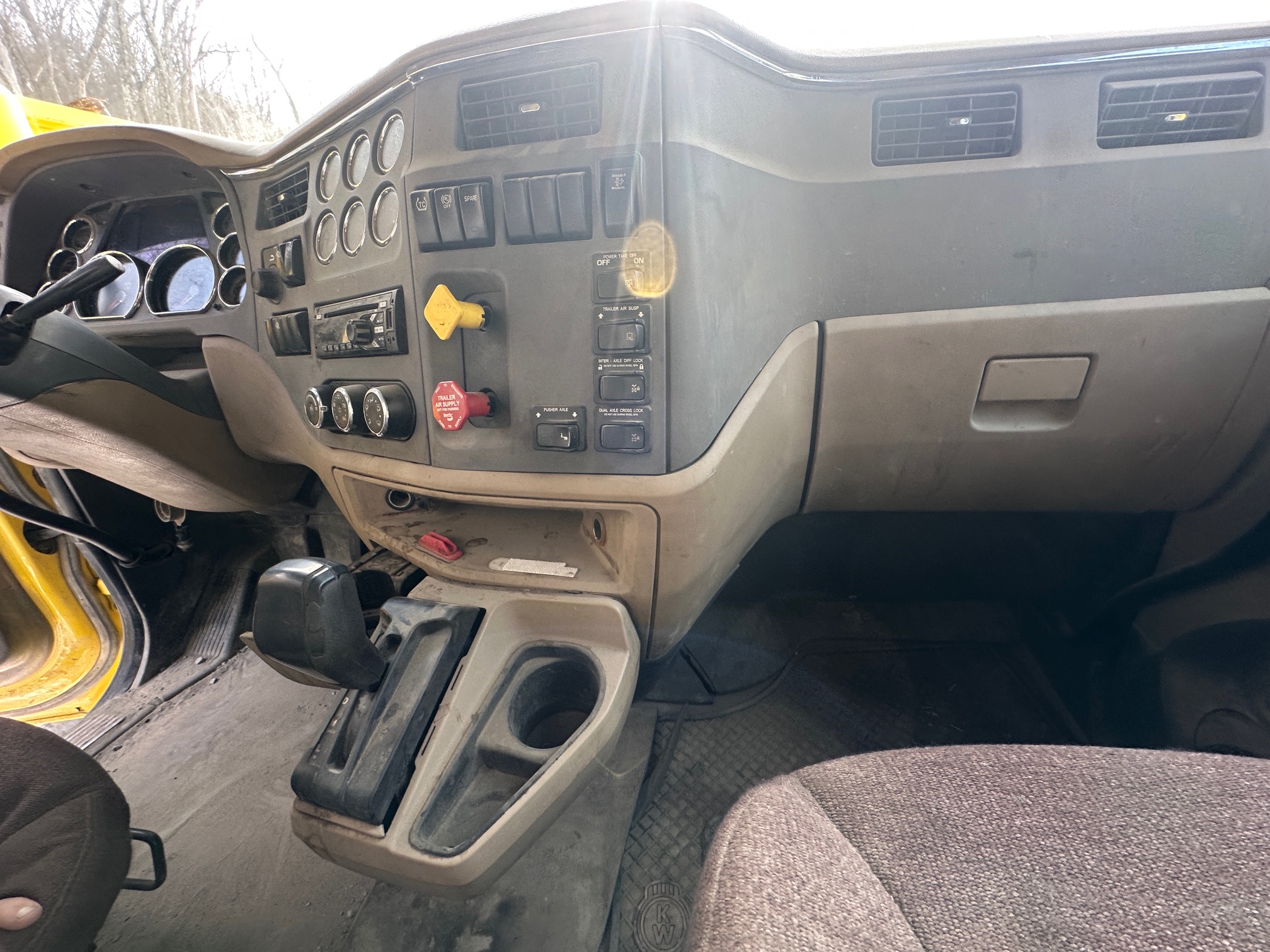 2016 PETERBILT 567 - view 10 of 30