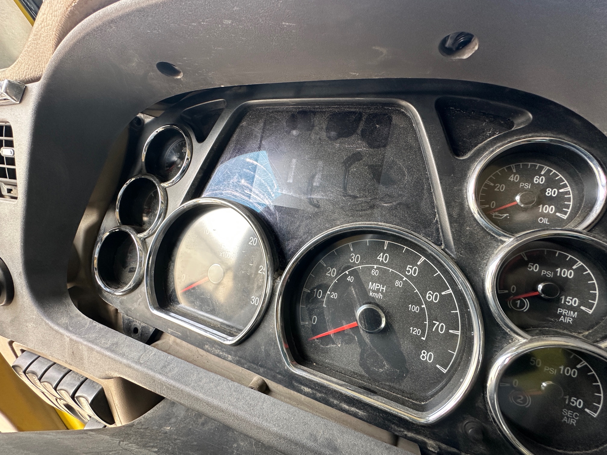 2016 PETERBILT 567 - view 12 of 30