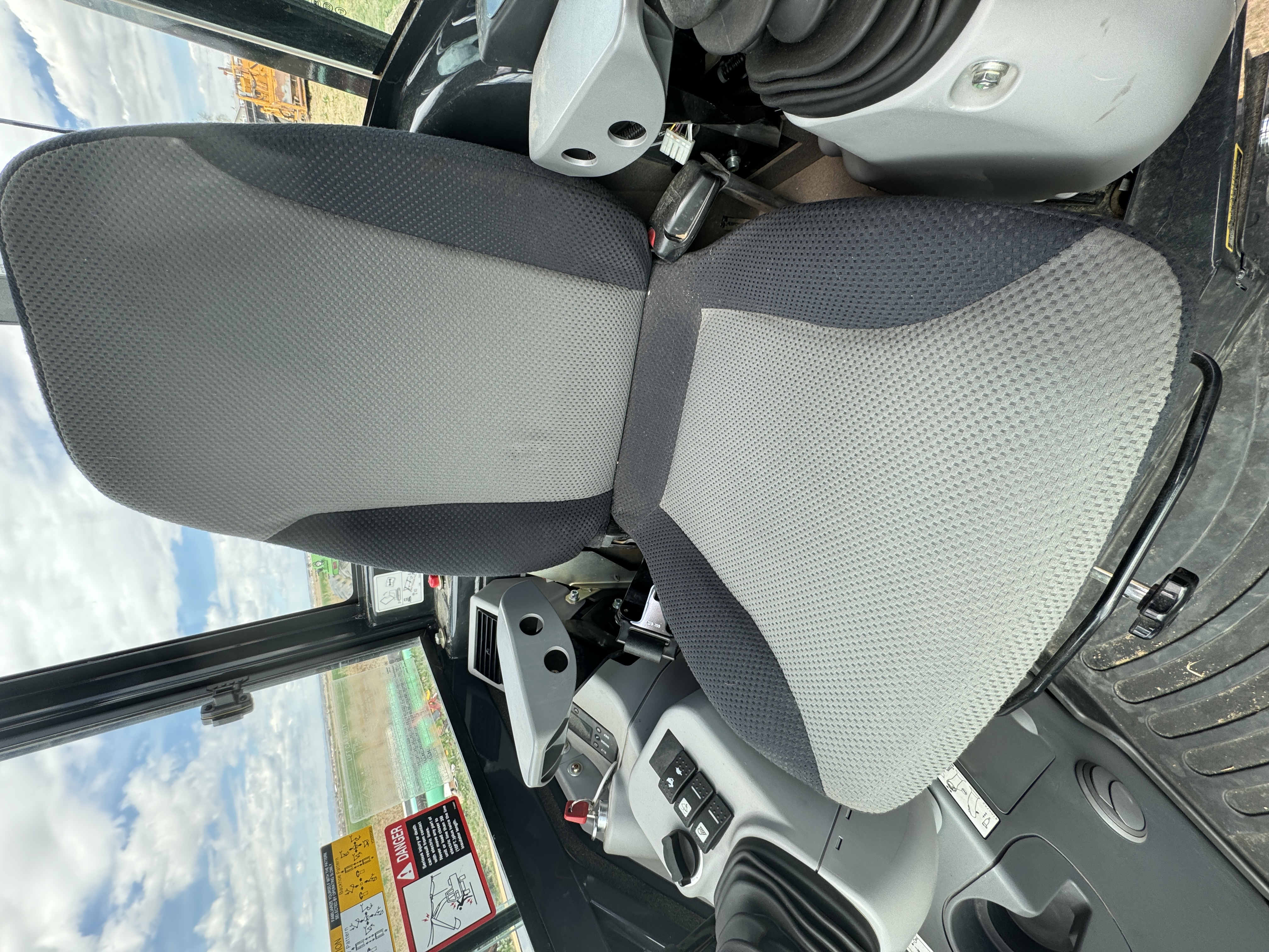 2021 DEERE 50G - view 18 of 30