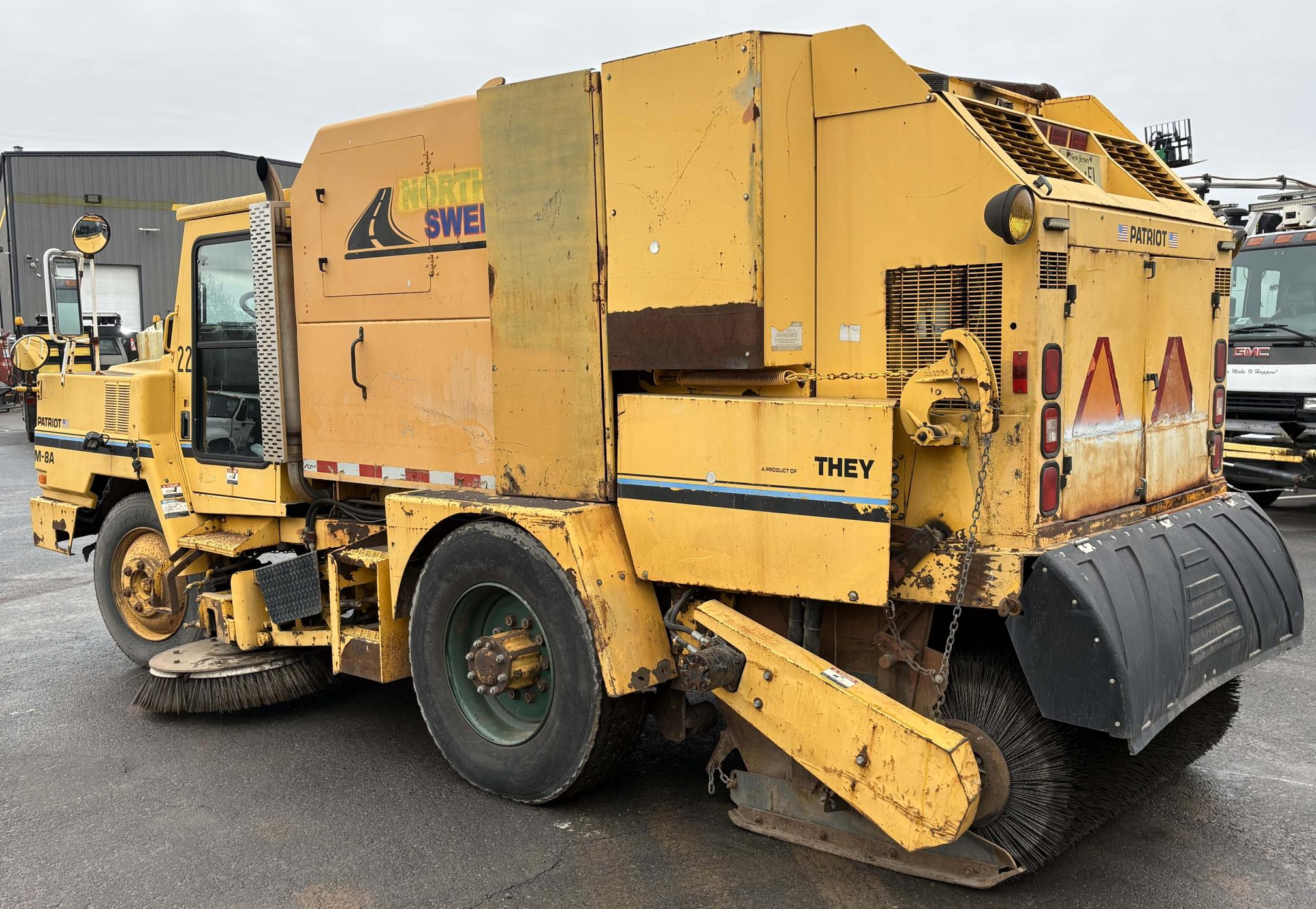 1996 ATHEY MOBIL M-8A Patriot - view 3 of 21