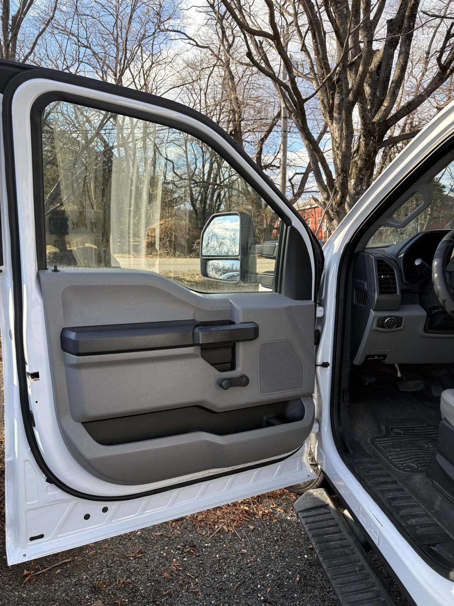 2017 FORD F-250 - view 11 of 22